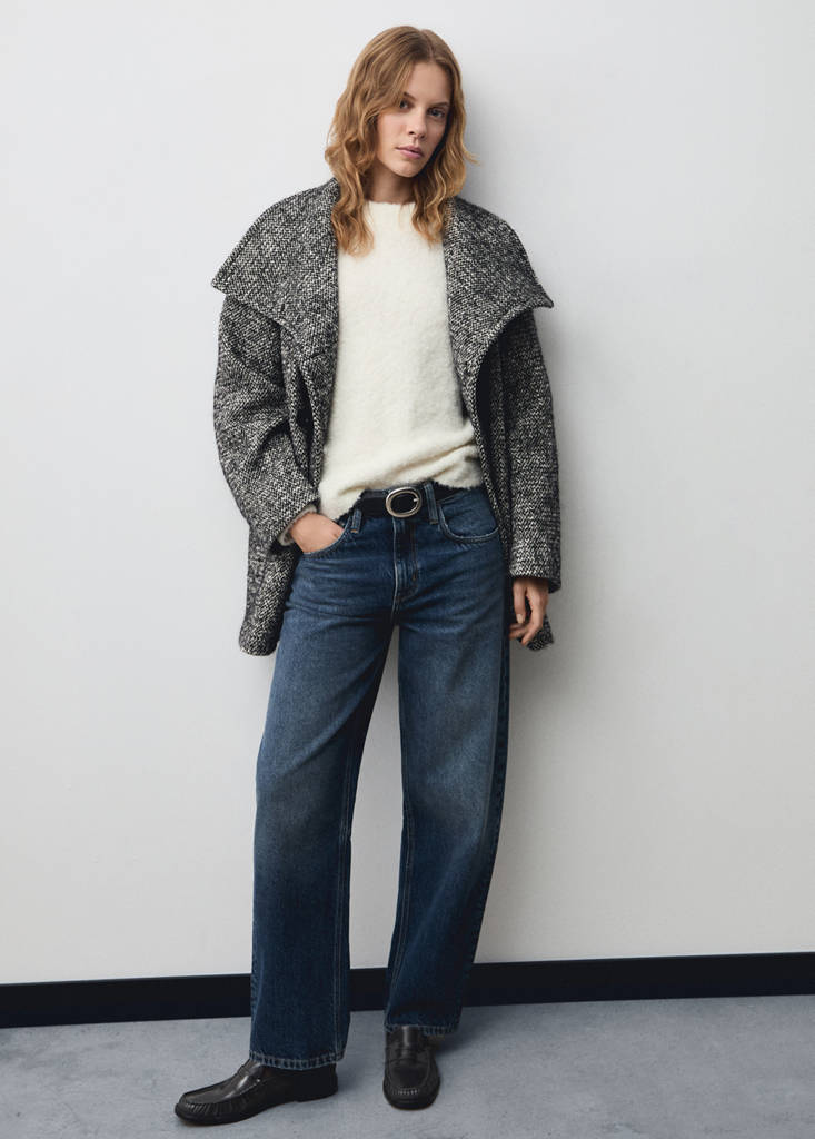 Round-neck knitted sweater — Ecru