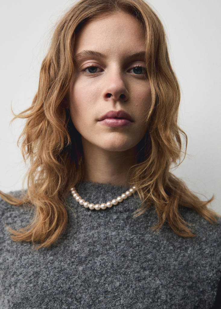 Round-neck knitted sweater — Charcoal