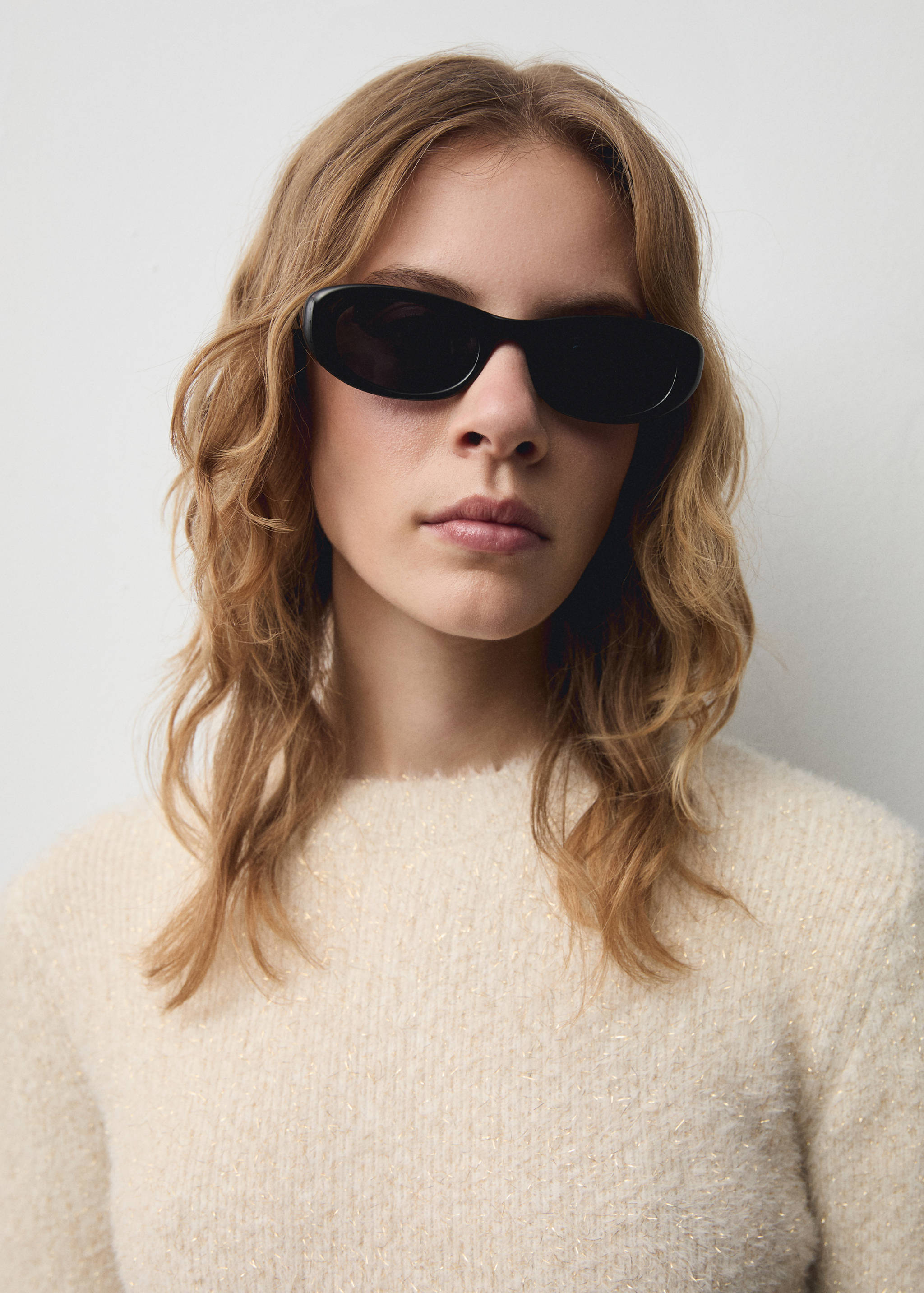 سترة بأكمام طويلة مع تفاصيل لامعة - تفاصيل المنتج 1