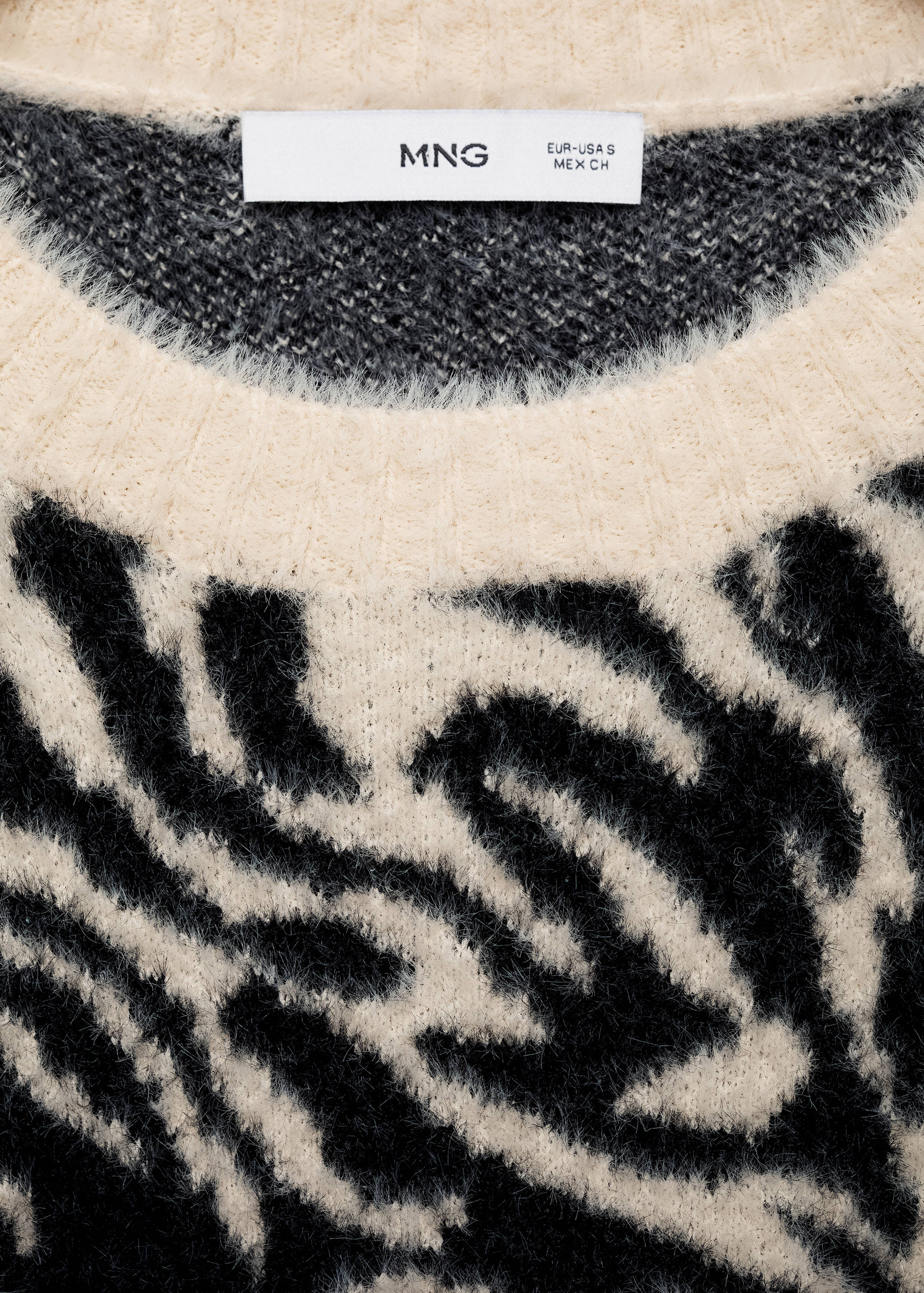 Faux-fur zebra-print sweater - Details of the article 8