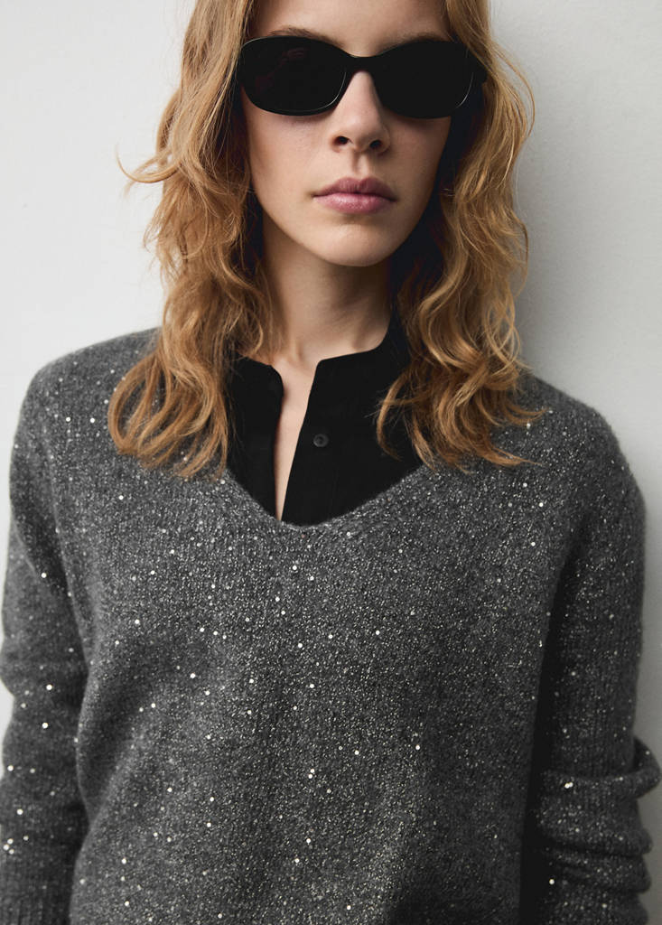 V-neck sequin sweater — Charcoal