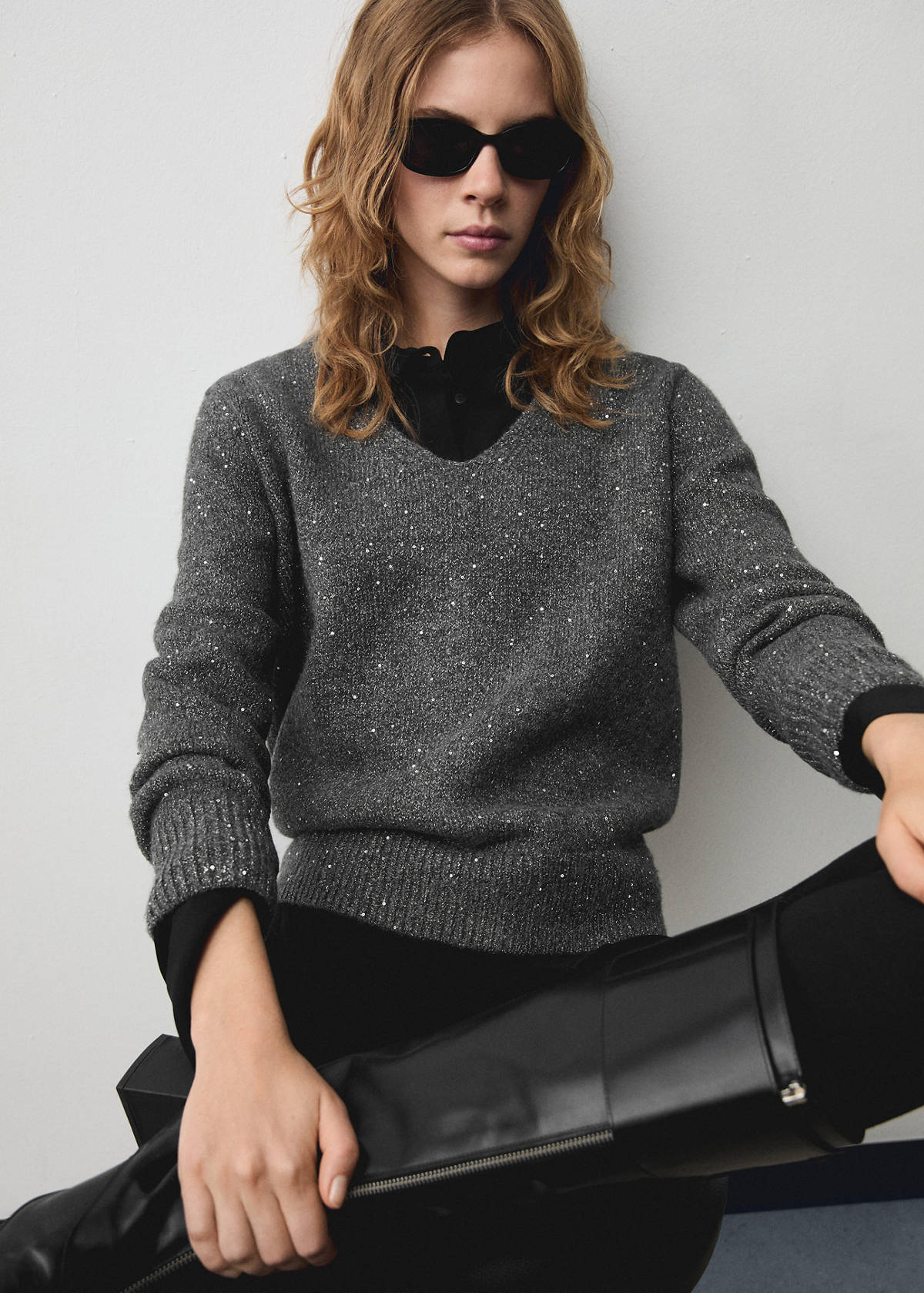 V-neck sequin sweater — Charcoal