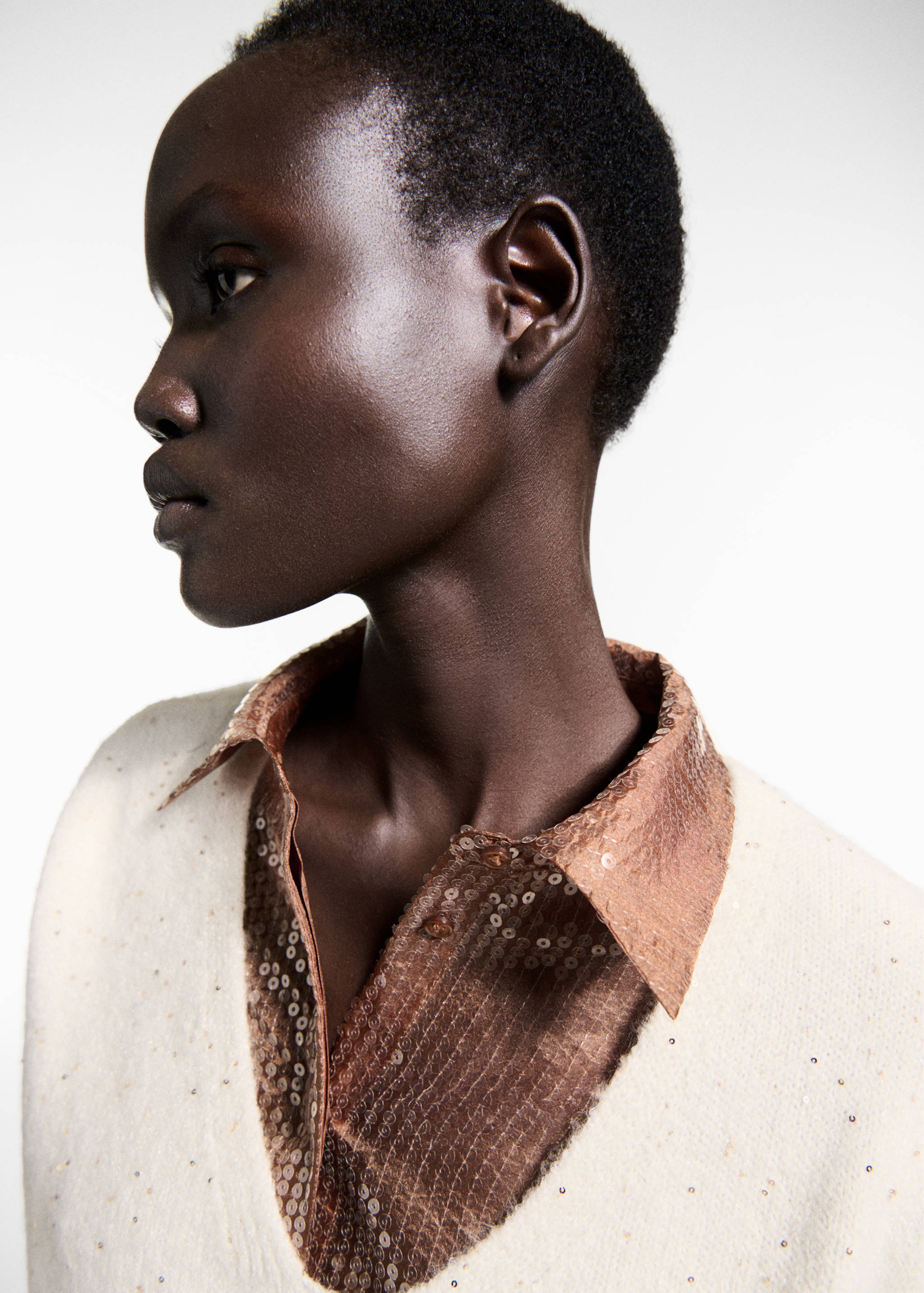 Pull-over col V paillettes - Détail de l'article 1