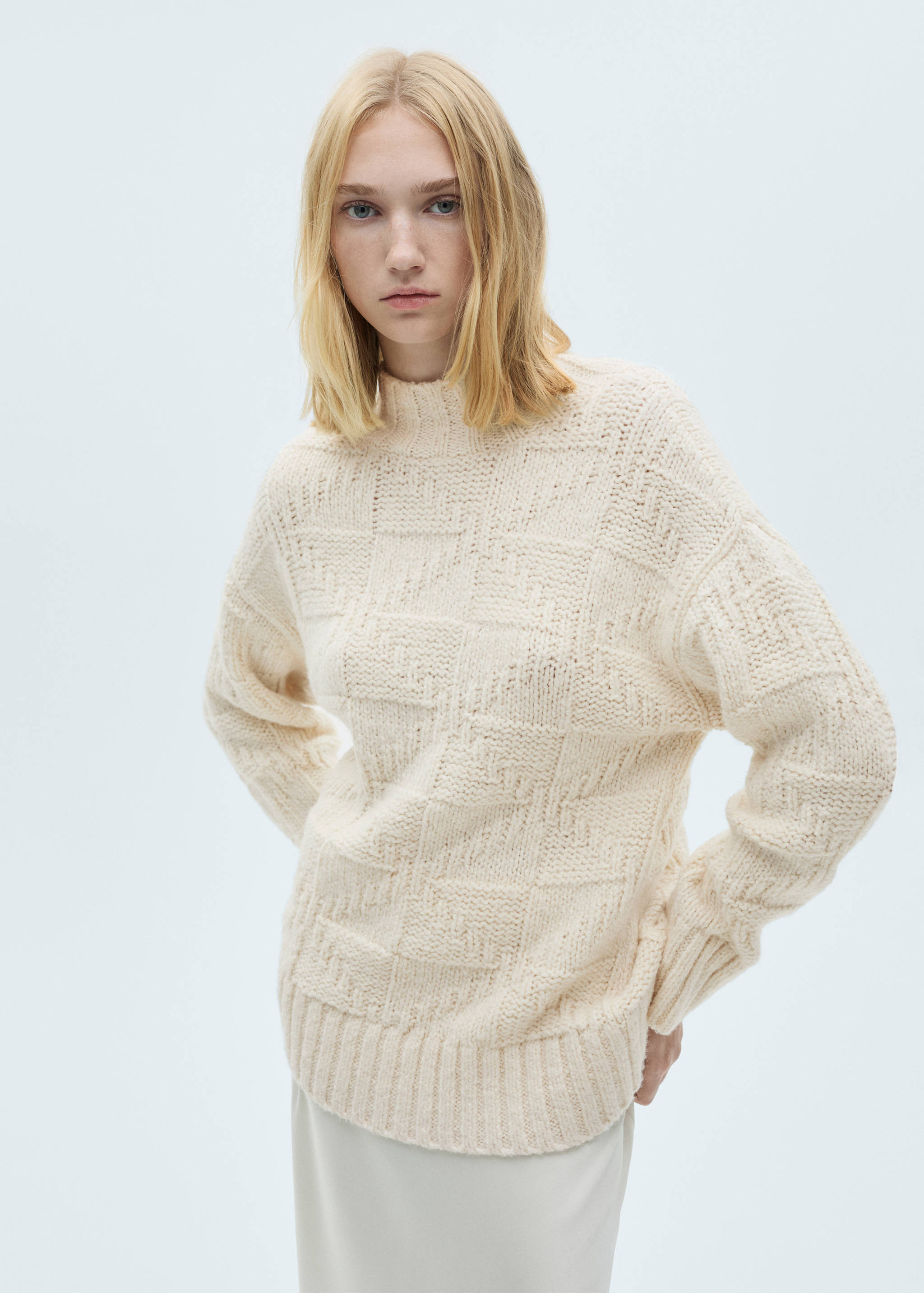 Chunky-knit sweater with perkins neck - Medium plane