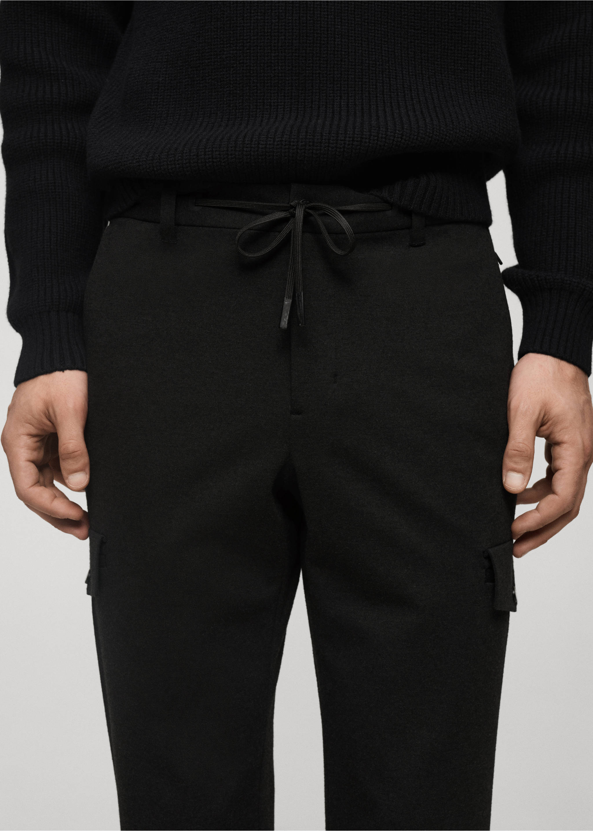 Thermoregulating comfort stretch cargo trousers - Détail de l'article 1, Gris. Ref: 77019231-00.