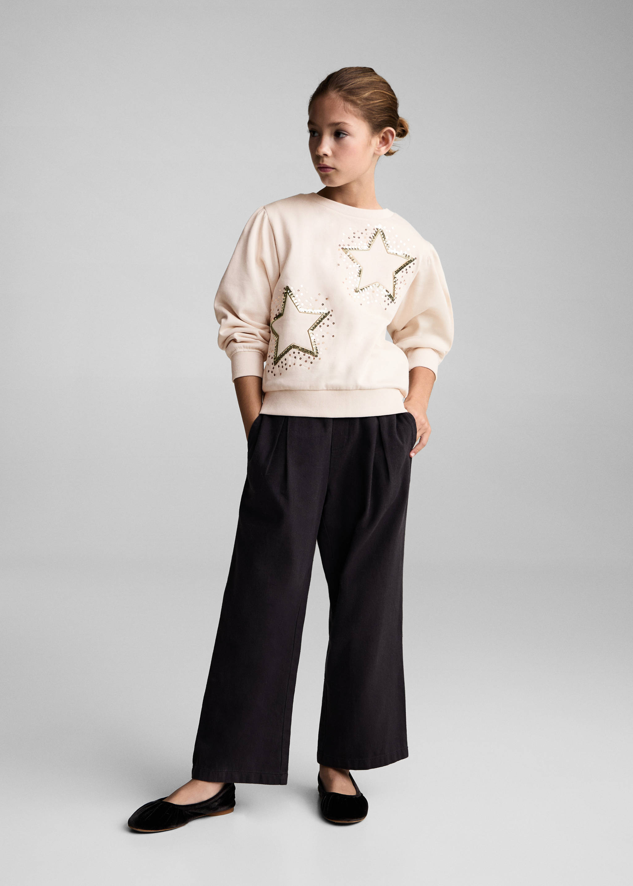 Sweatshirt com estrelas de lantejoulas - Plano geral