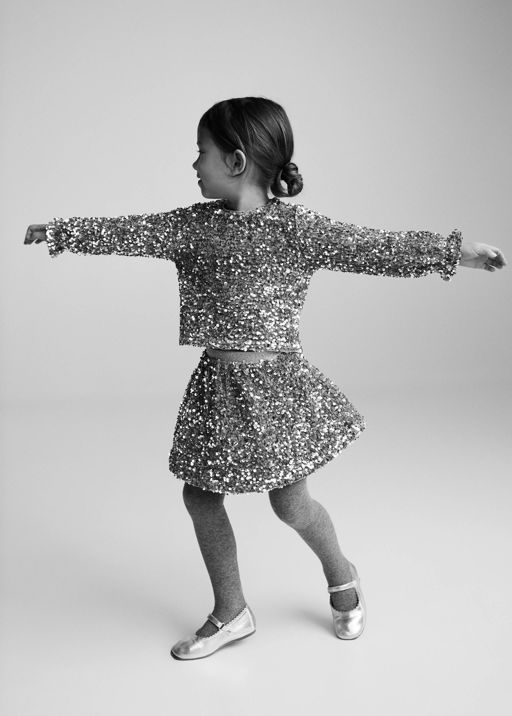 Футболка с пайетками - Деталь изделия 2