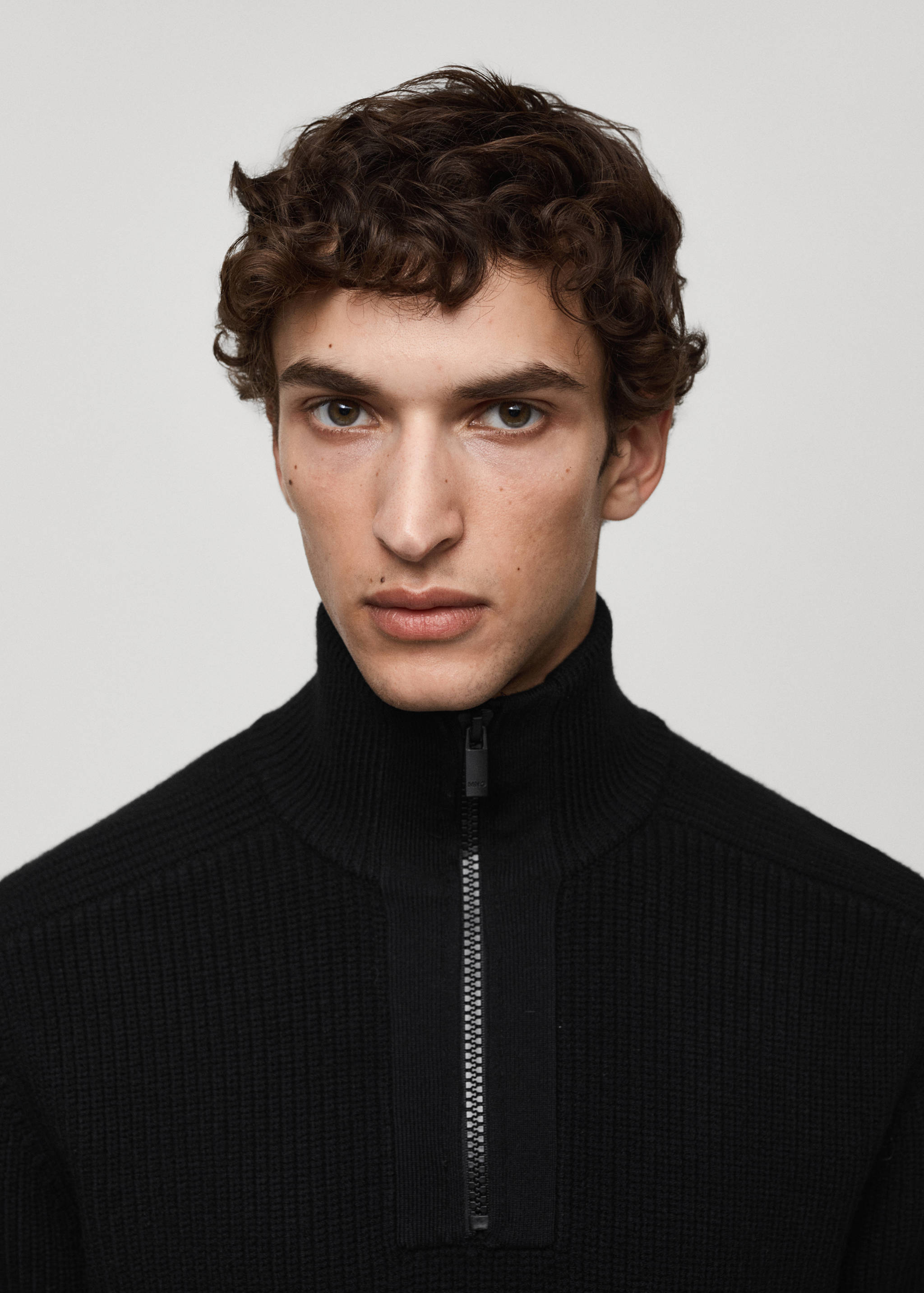 Coolmax® breathable wool-blend sweater with zip - Details of the article 1