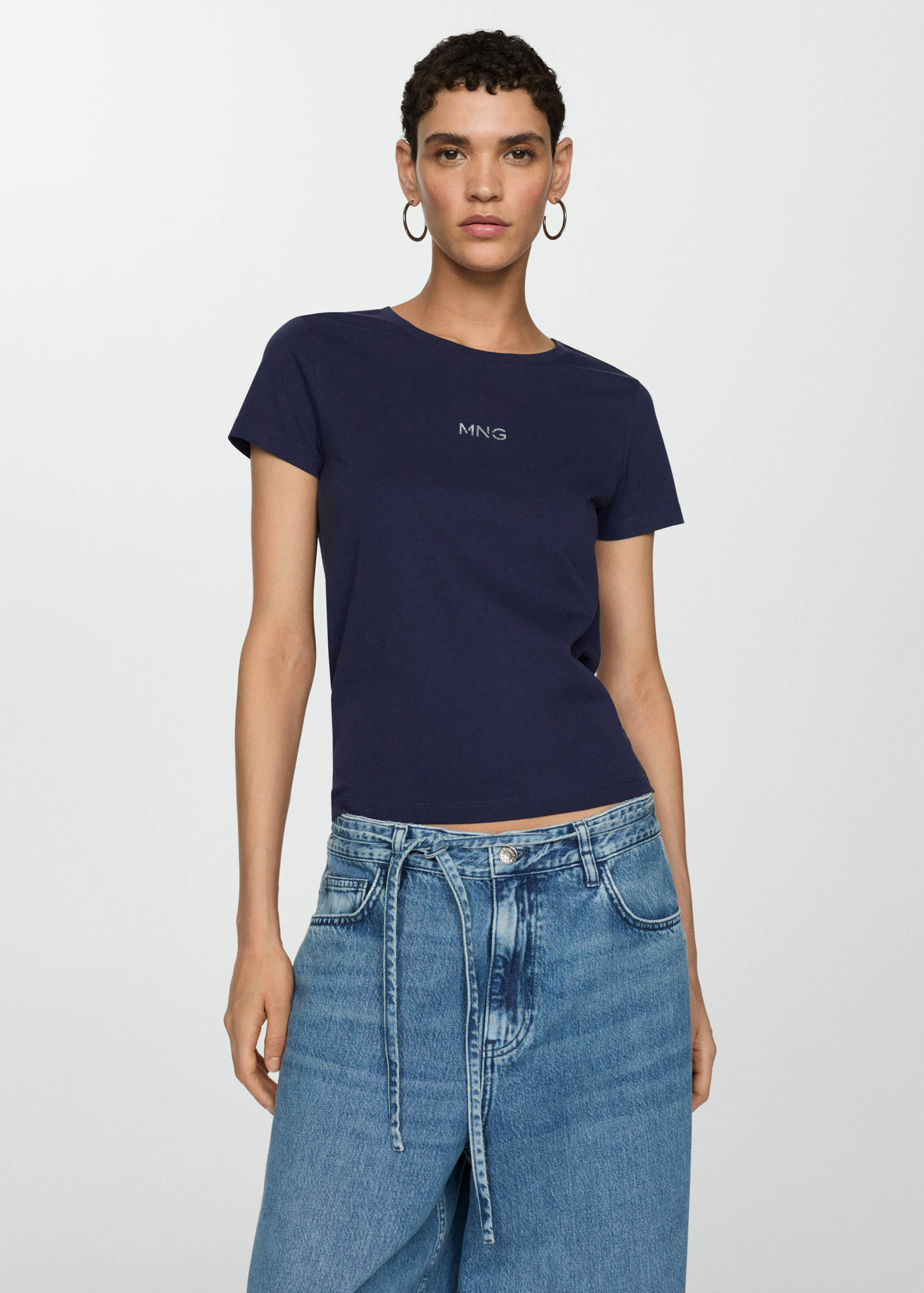 T-Shirt mit Metallic-Logo - Mittlere Ansicht