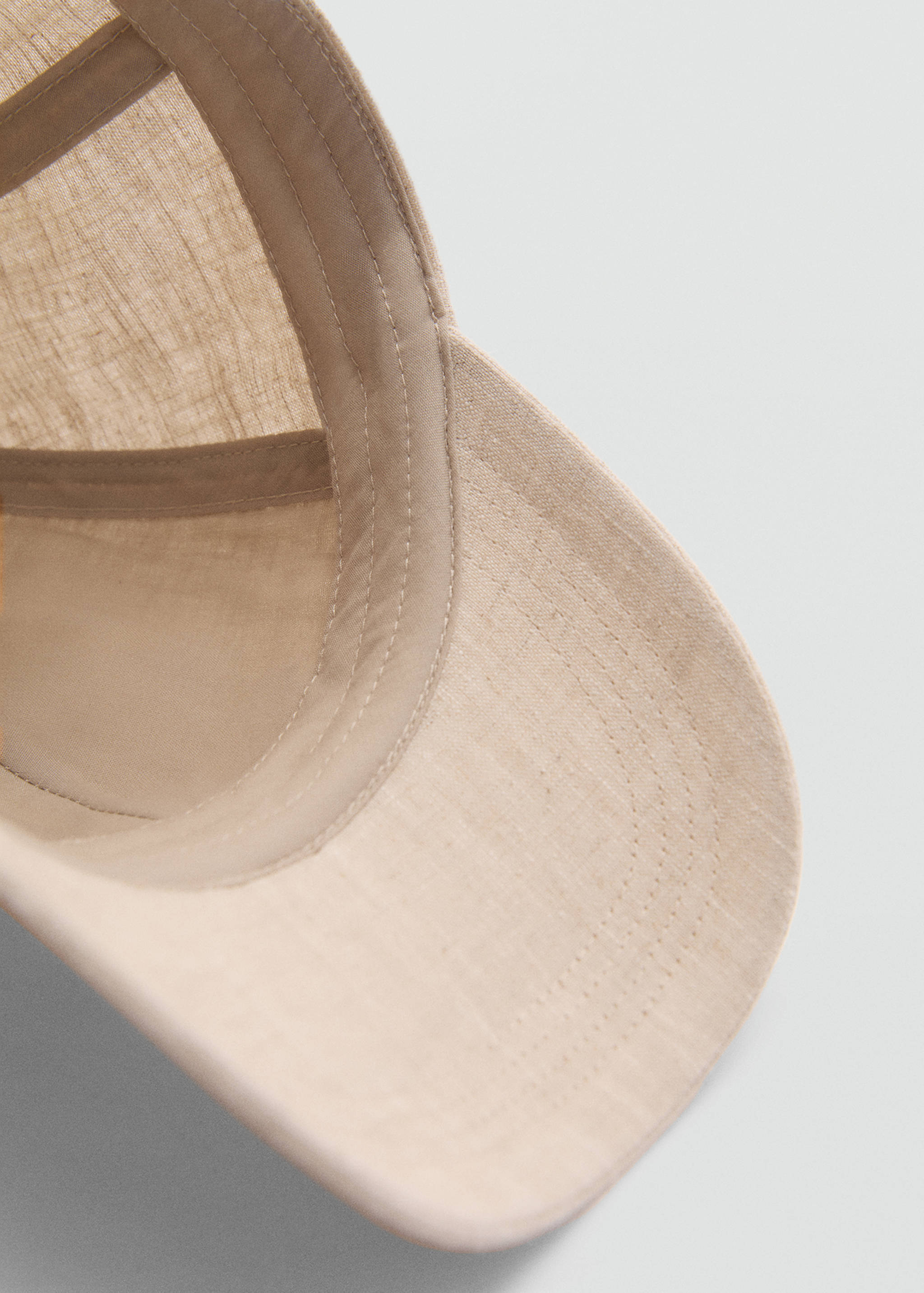 Embroidered message cap - Details of the article 2