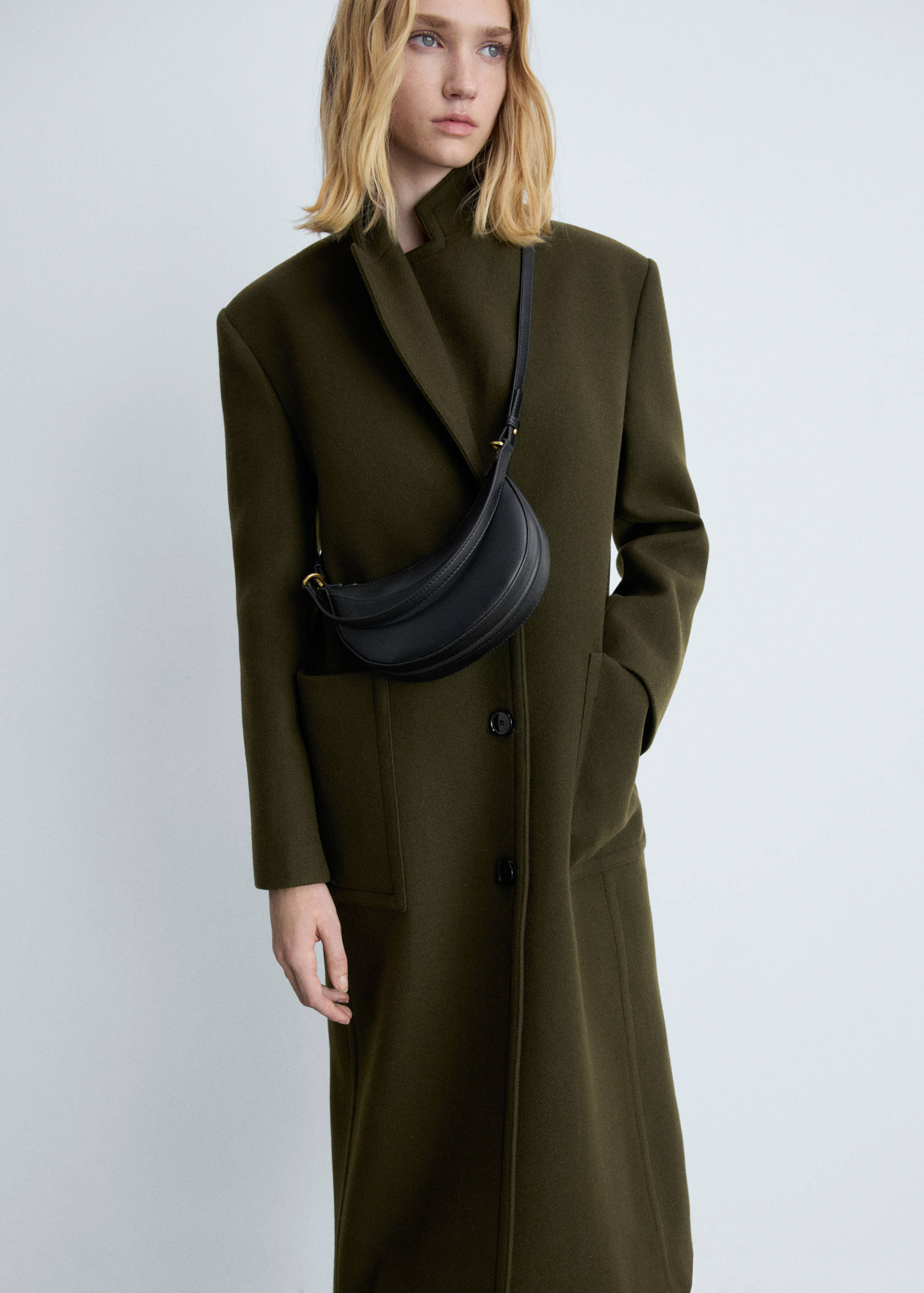 Oval shoulder bag - General plane