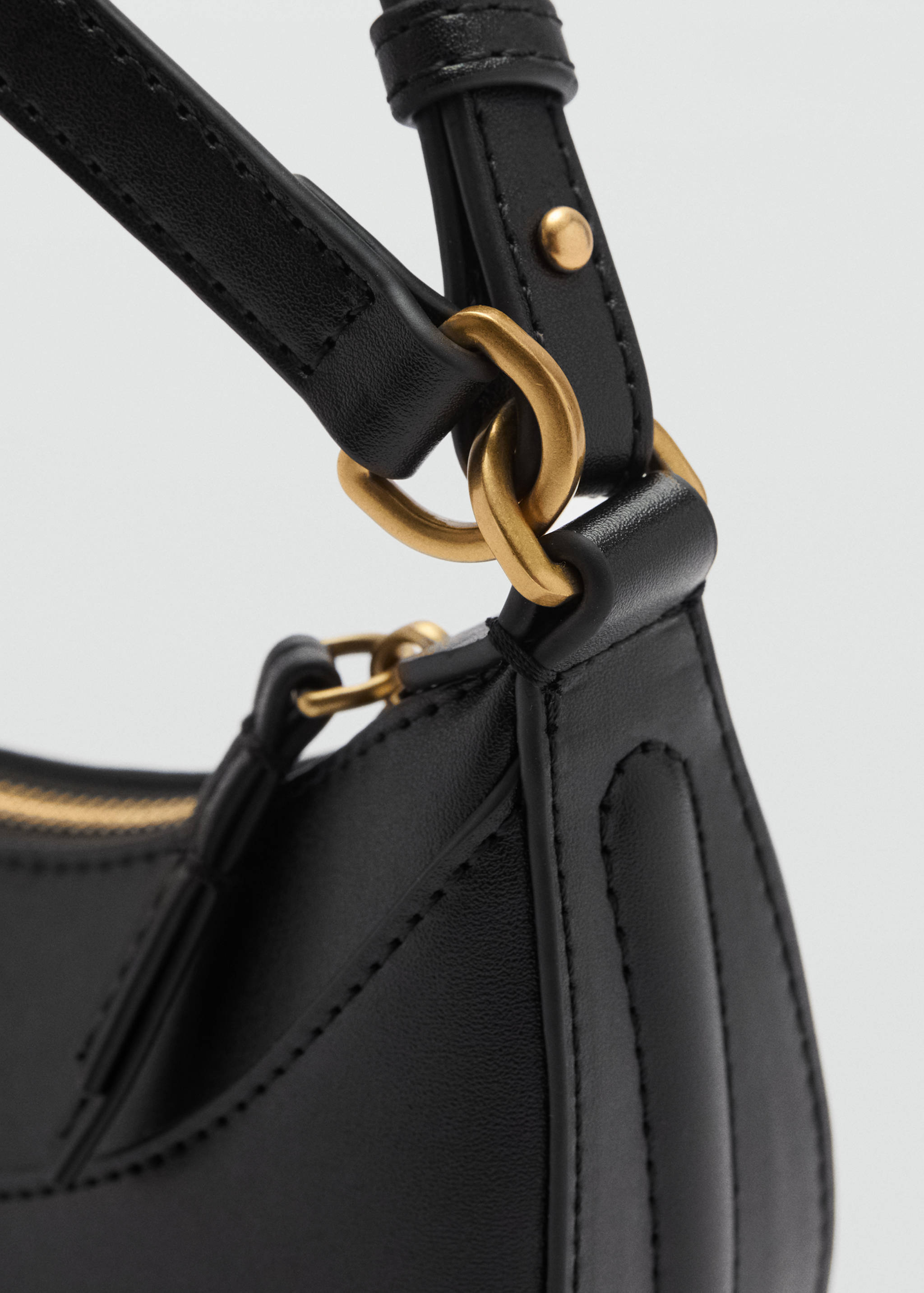 Oval shoulder bag - Details of the article 2