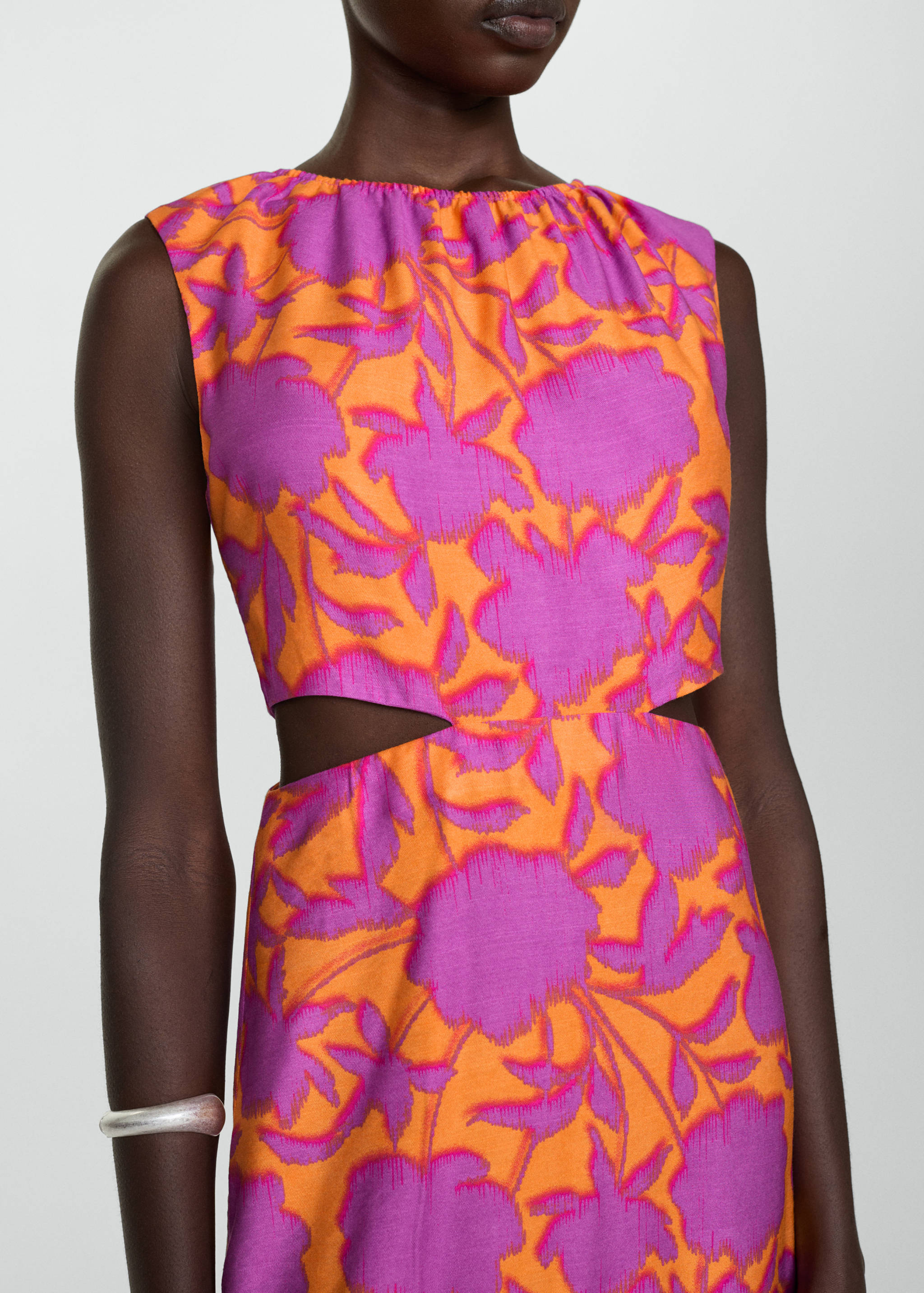 Printed dress with openings - Details of the article 3