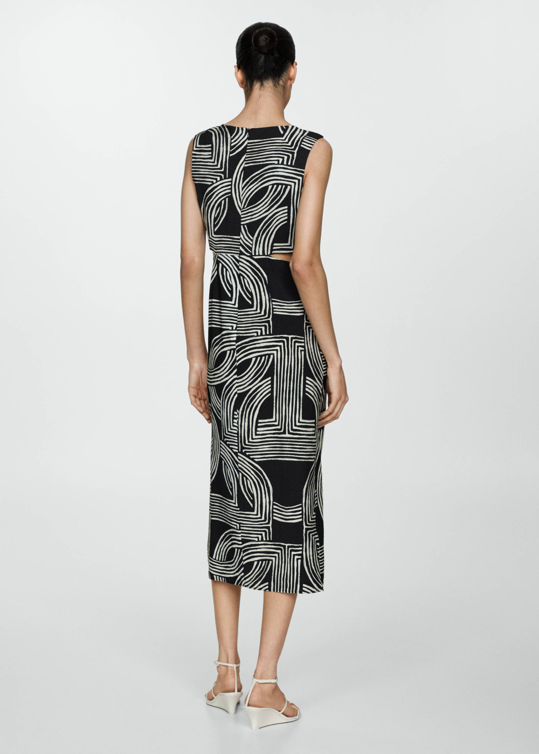 Printed dress with openings - Reverse of the article
