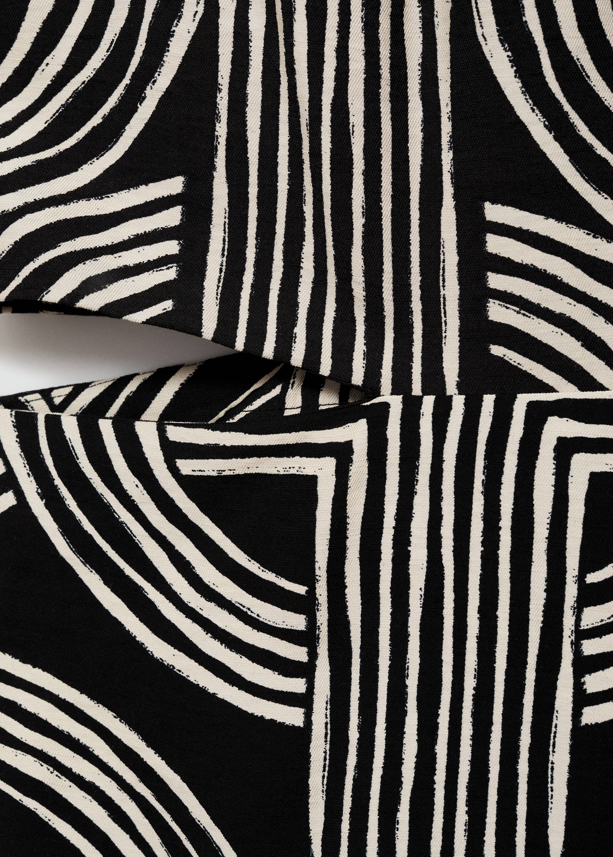 Printed dress with openings - Details of the article 8
