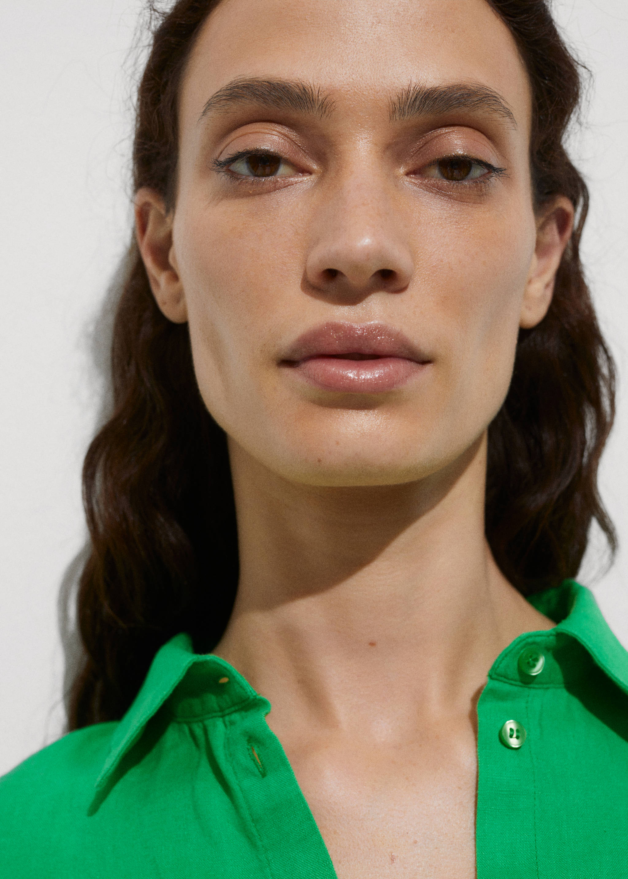 Pocket linen shirt - Details of the article 1