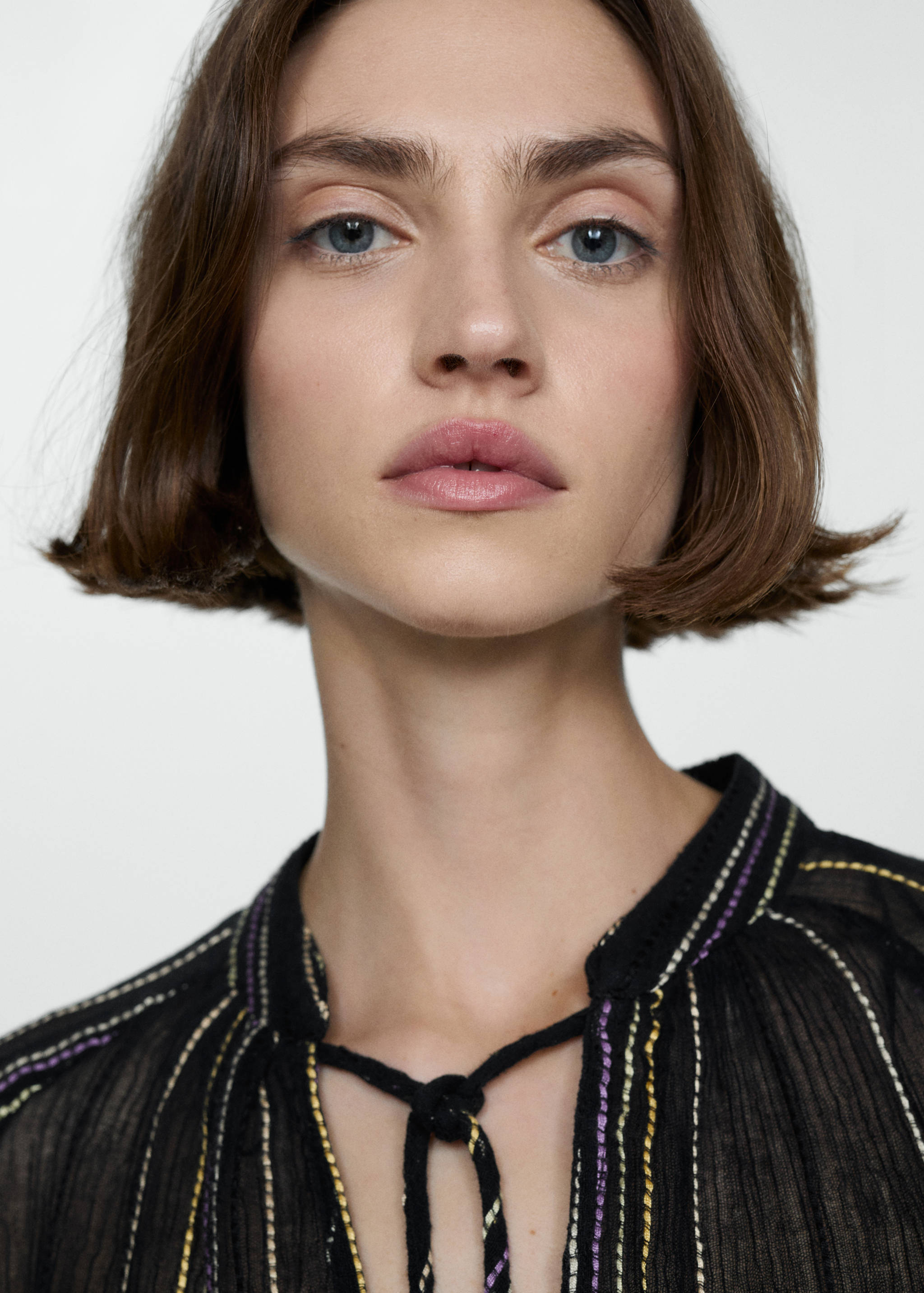 Striped bow blouse - Details of the article 1