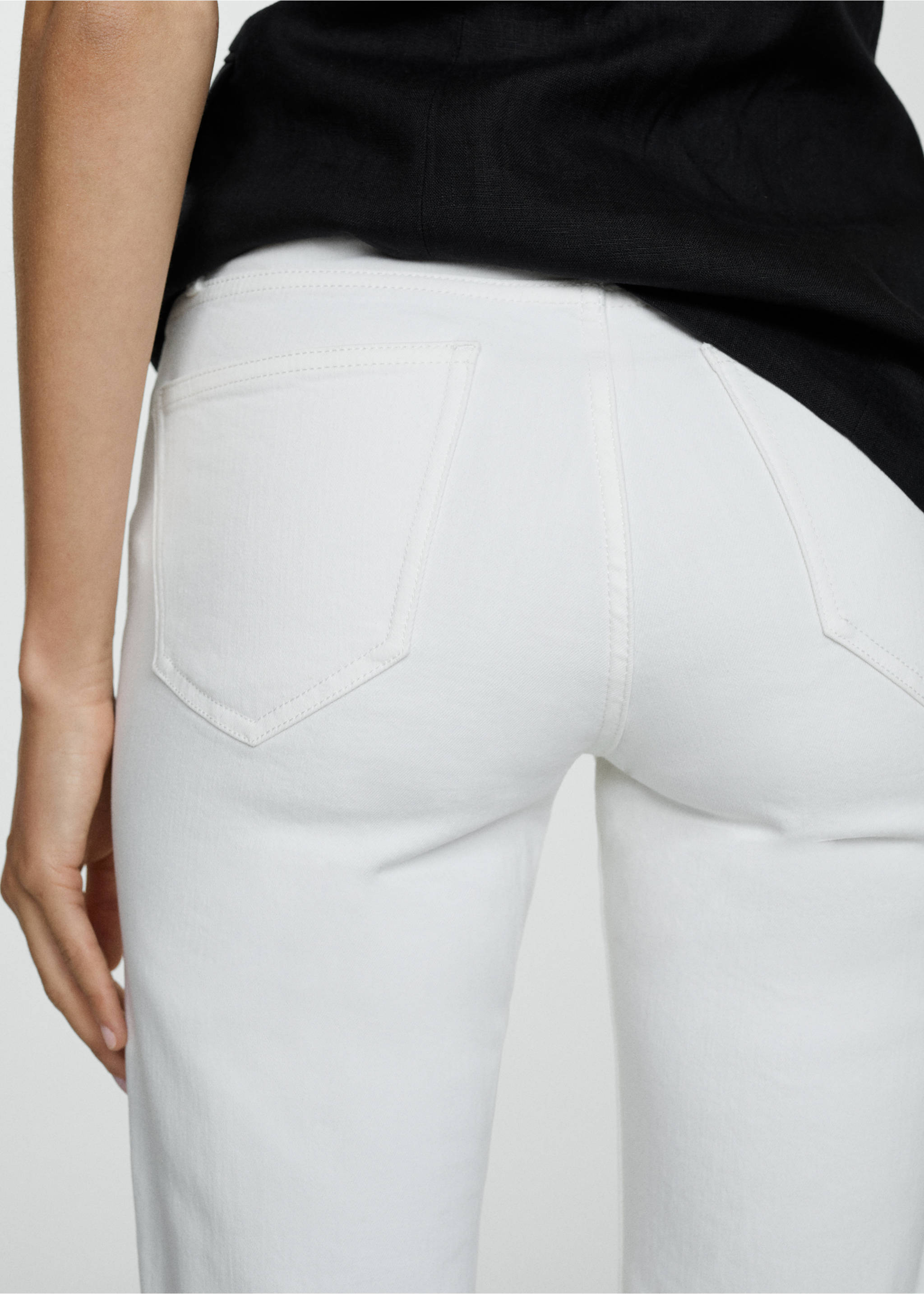 Jeans flare tiro medio - Detalle del artículo 1, Blanco. Ref: 77020357-00.