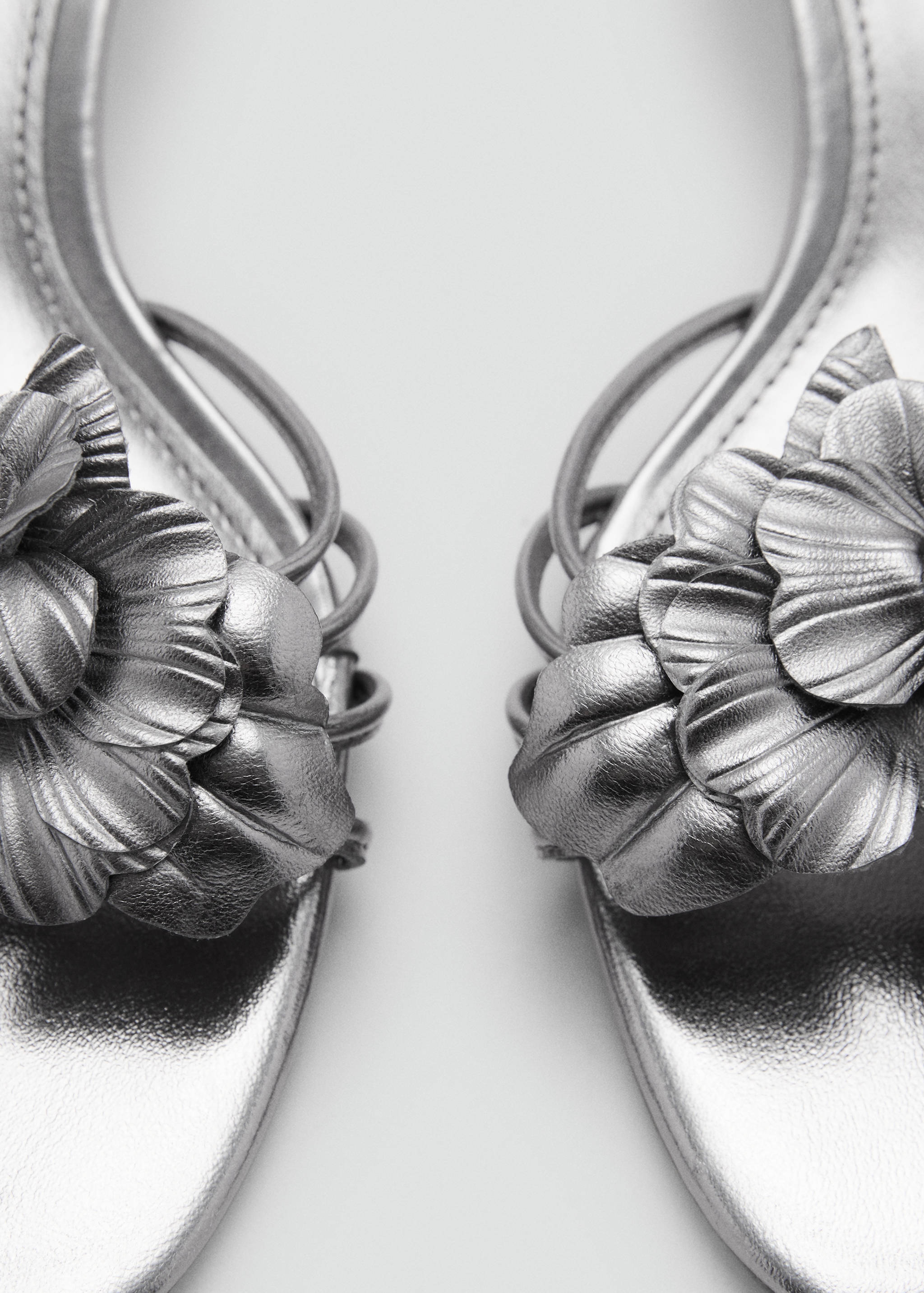 Floral heeled sandals - Details of the article 2