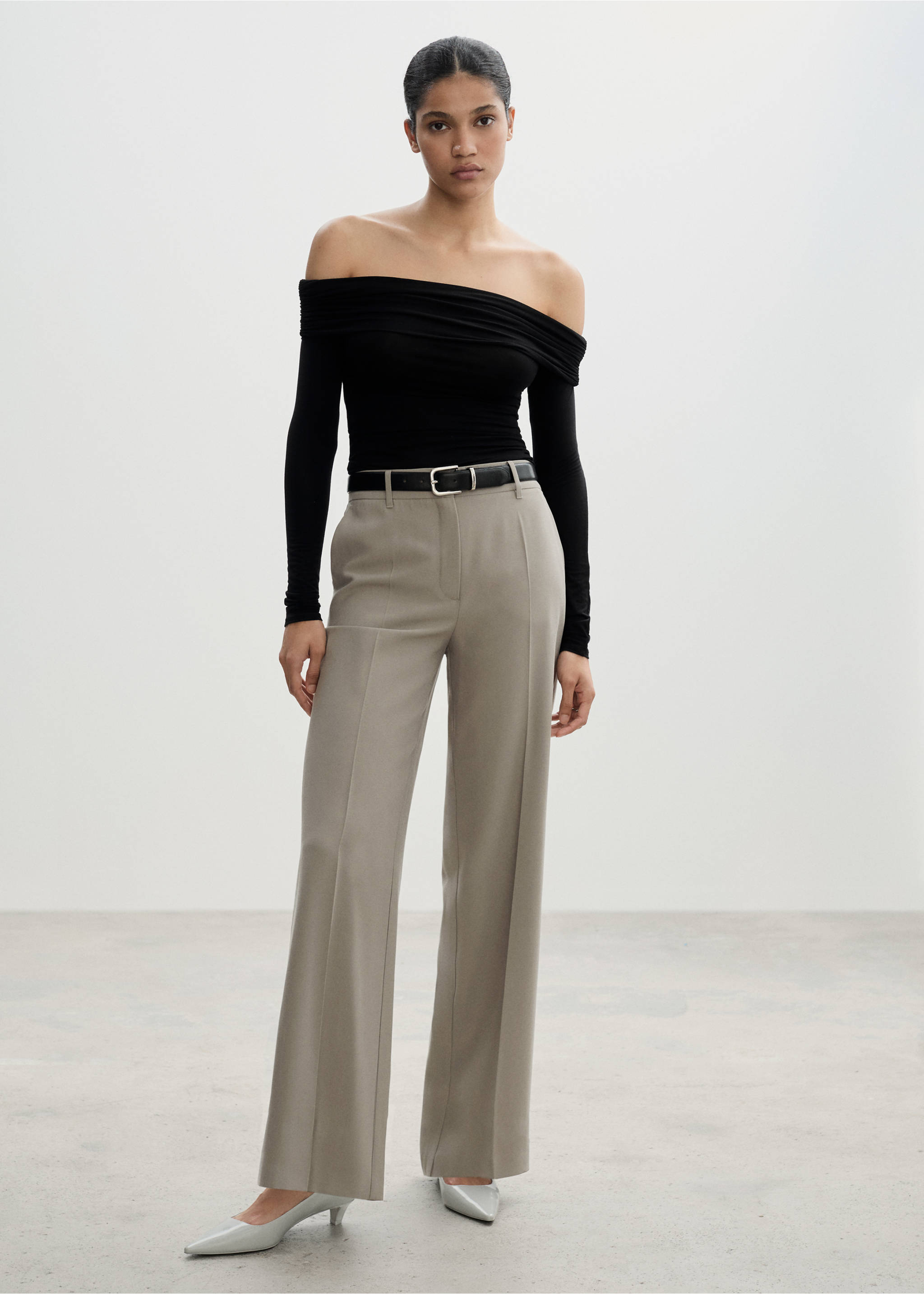 Wide leg pleated trousers - General plane, Grey. Ref: 77020374-00.