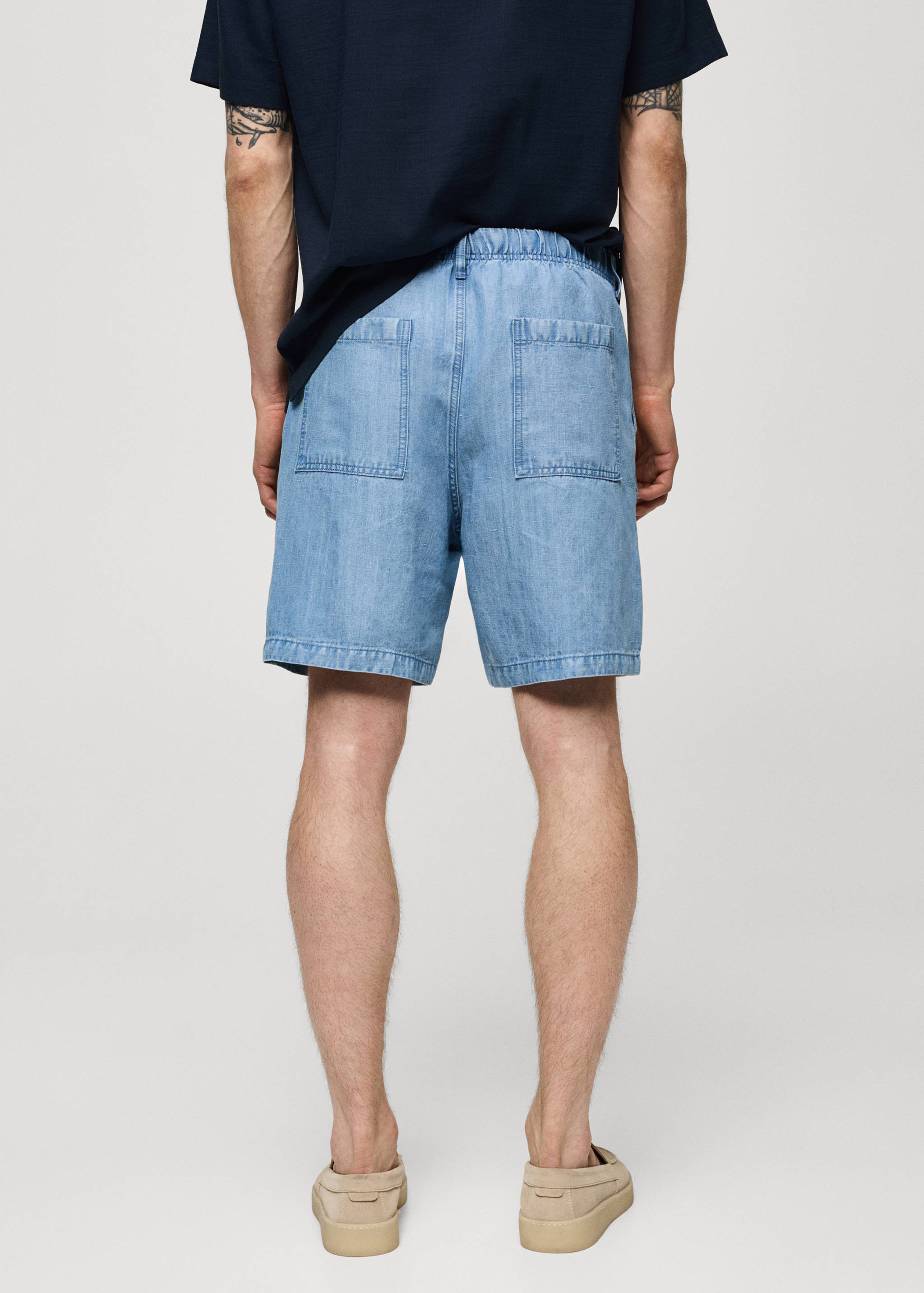 Hemp and lyocell-blend pleated bermuda shorts - Reverse of the article