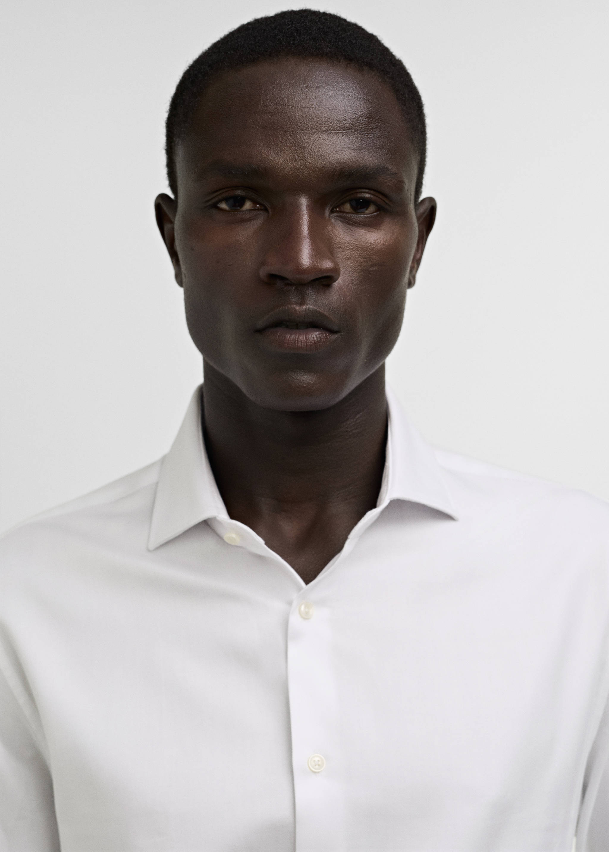 Regular-fit suit shirt with cufflinks - Details of the article 1