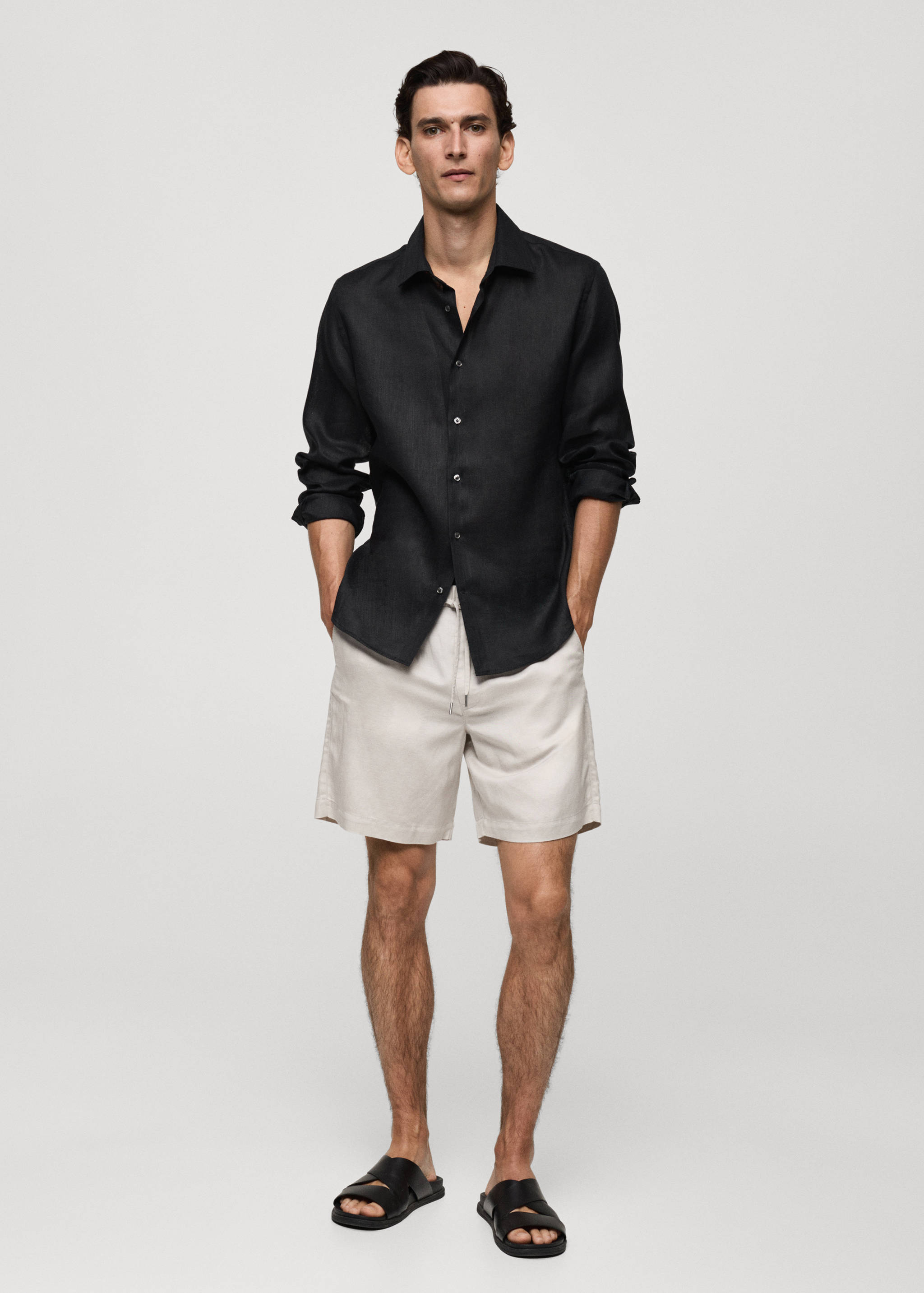 Camisa regular fit 100% lino - Plano general