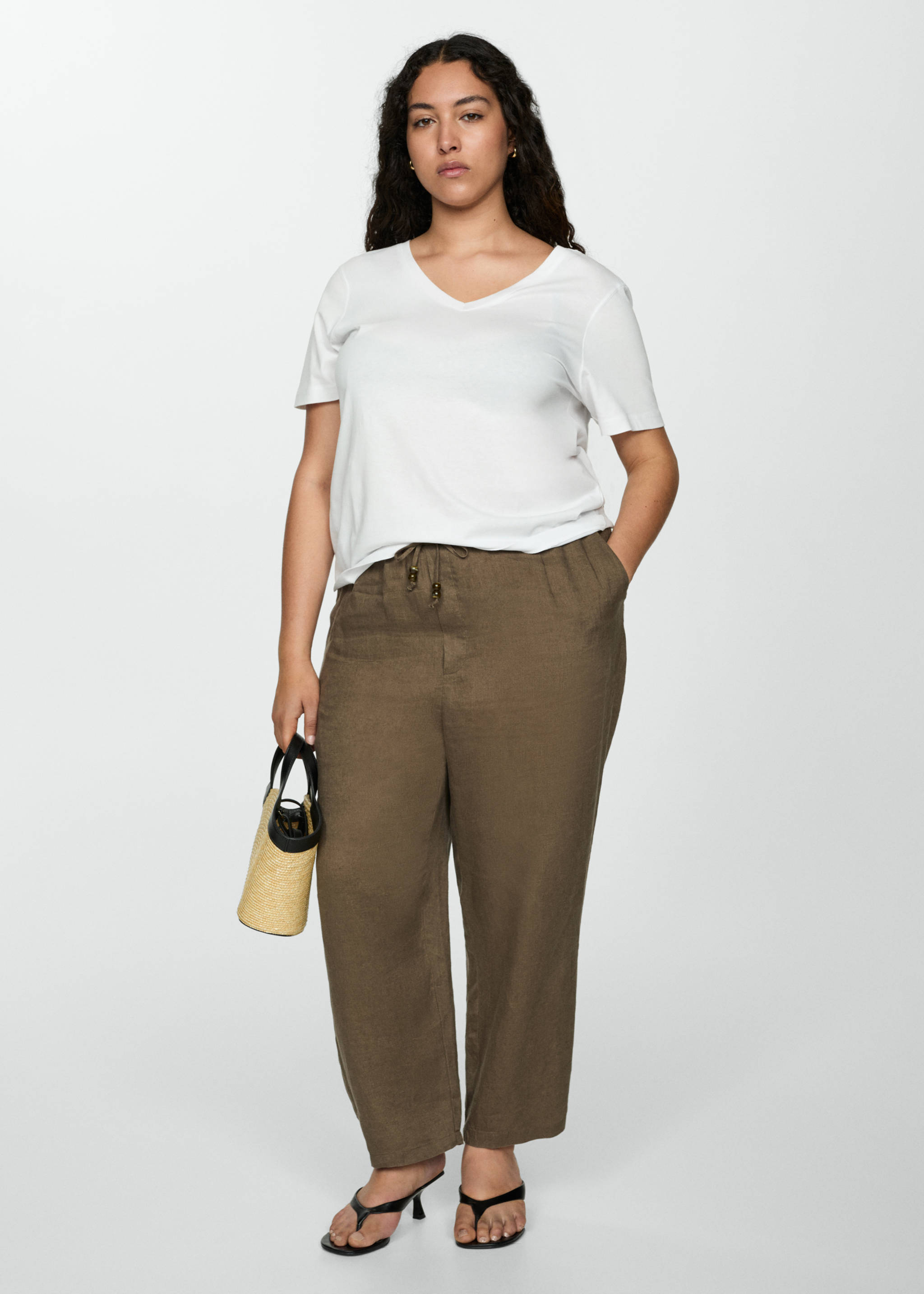 تي شيرت قطني بتصميم رقبة على شكل حرف V - تفاصيل المنتج 3