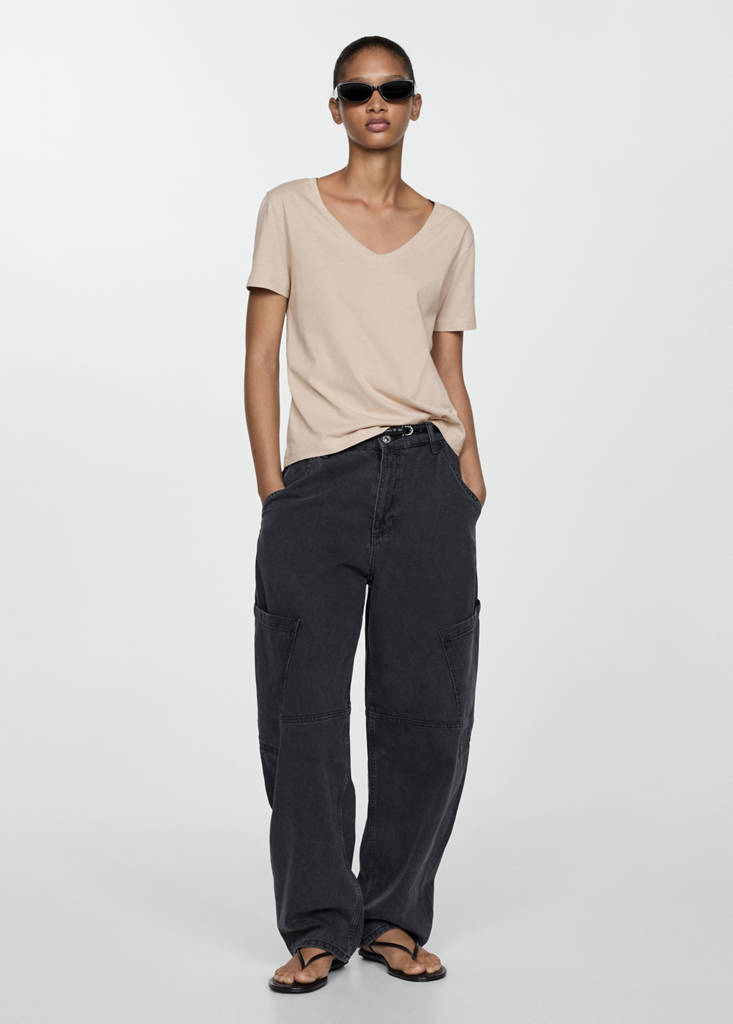 V-neck cotton T-shirt — Sand