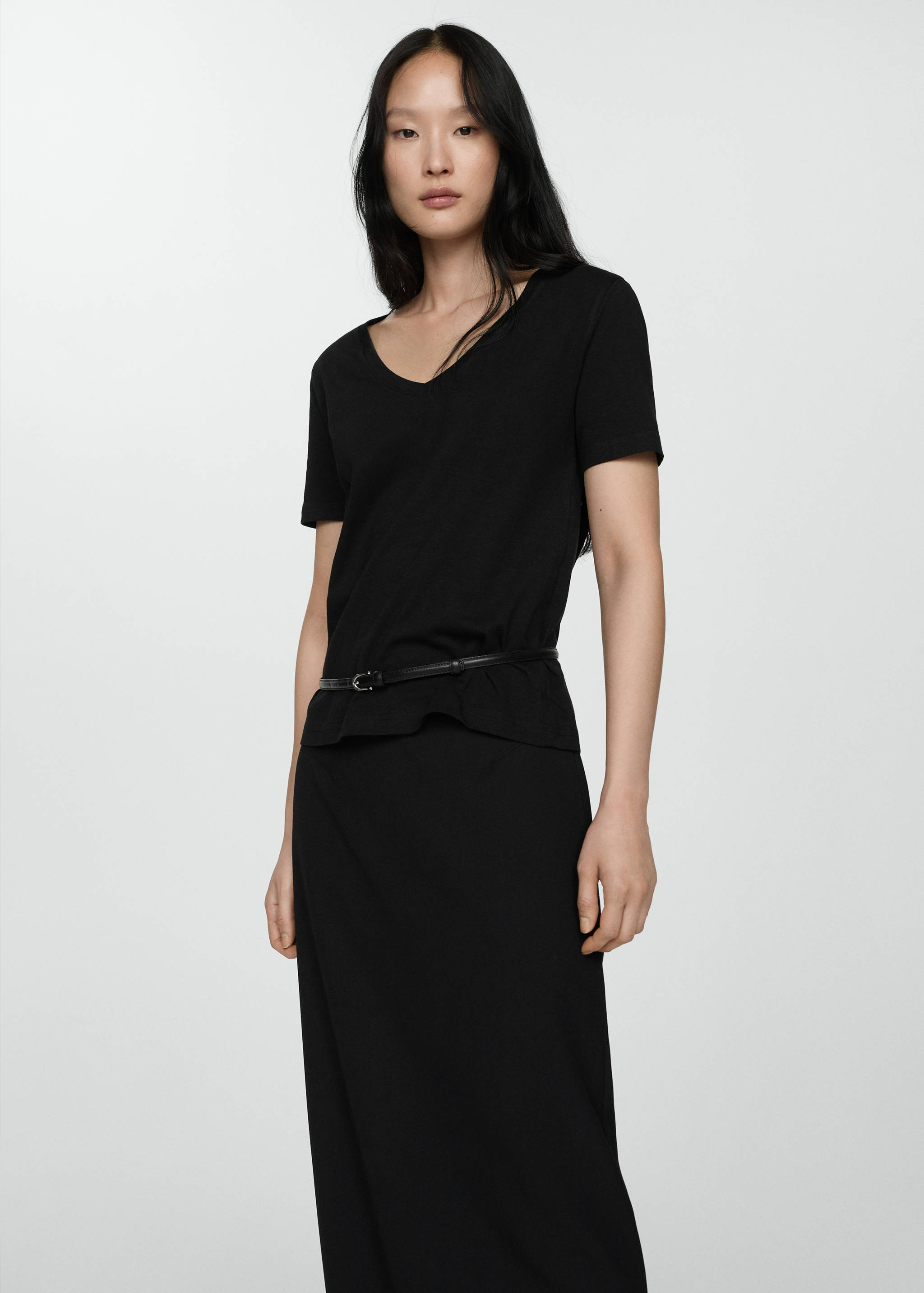 تي شيرت قطني بتصميم رقبة على شكل حرف V - رؤية وسط