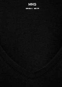 V-neck cotton T-shirt — Black 9