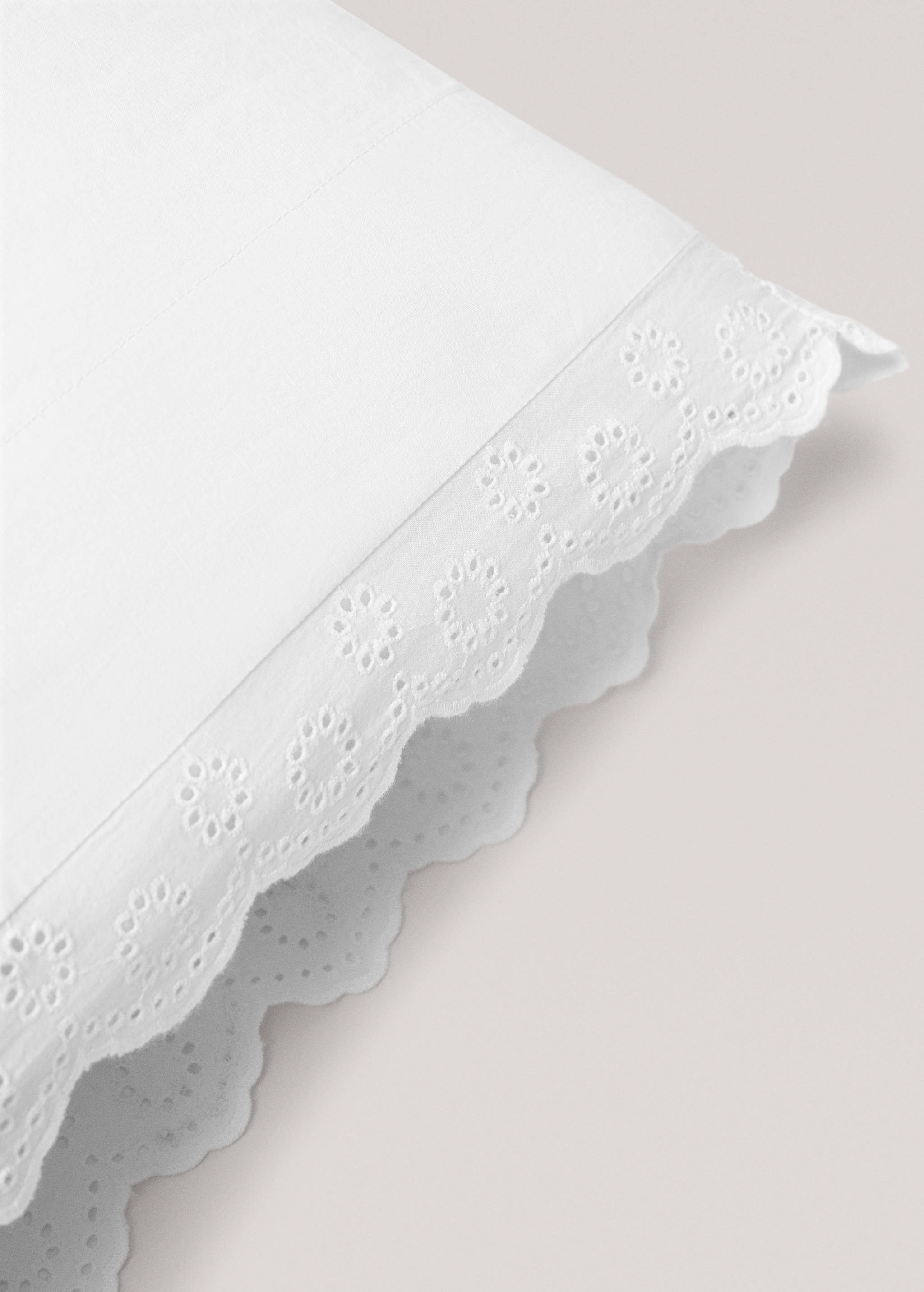 Baumwoll-Kopfkissenbezug mit Volant-Stickerei 45 x 110 cm - Detail des Artikels 2
