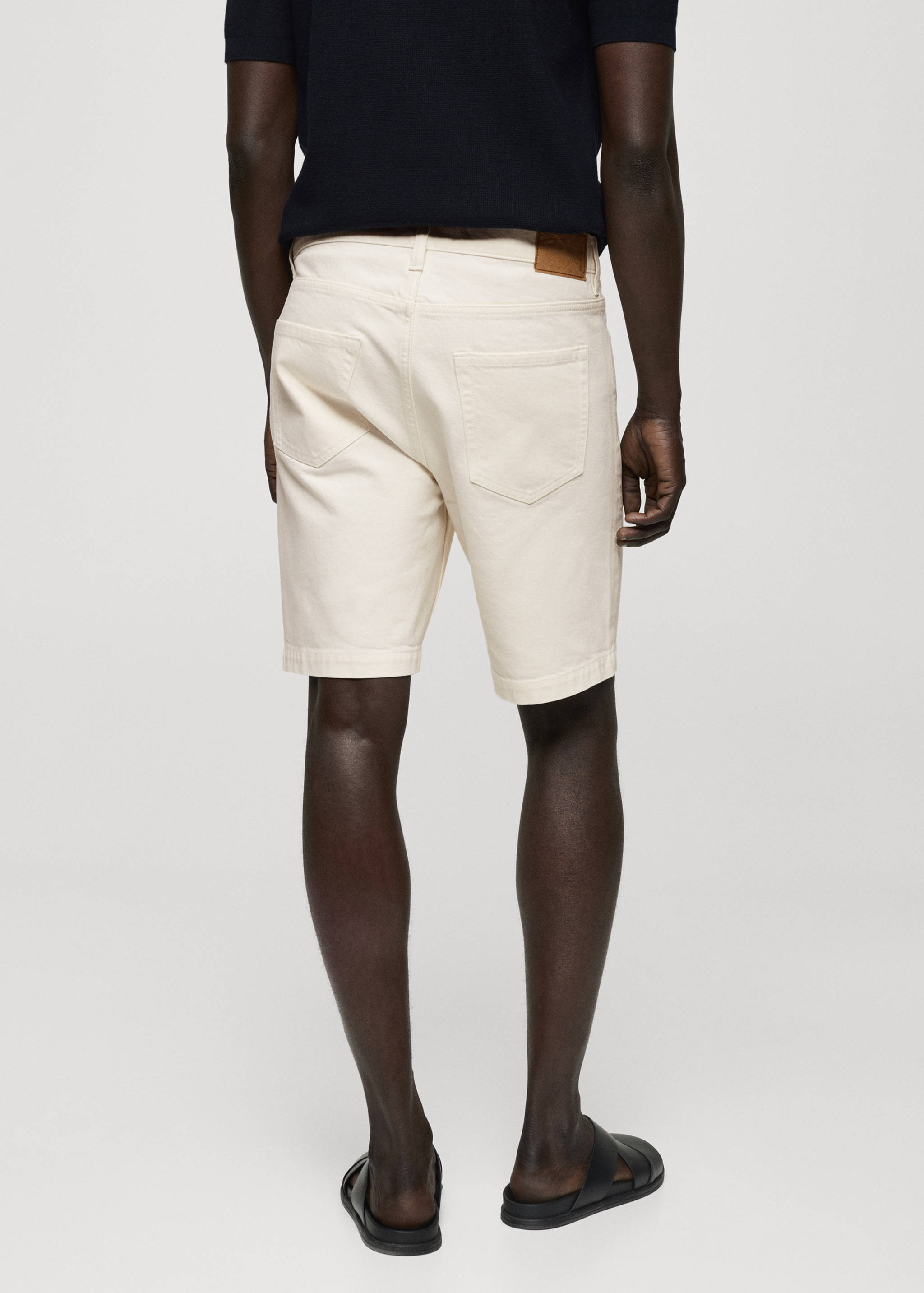Bermudas vaquera regular fit - Reverso del artículo