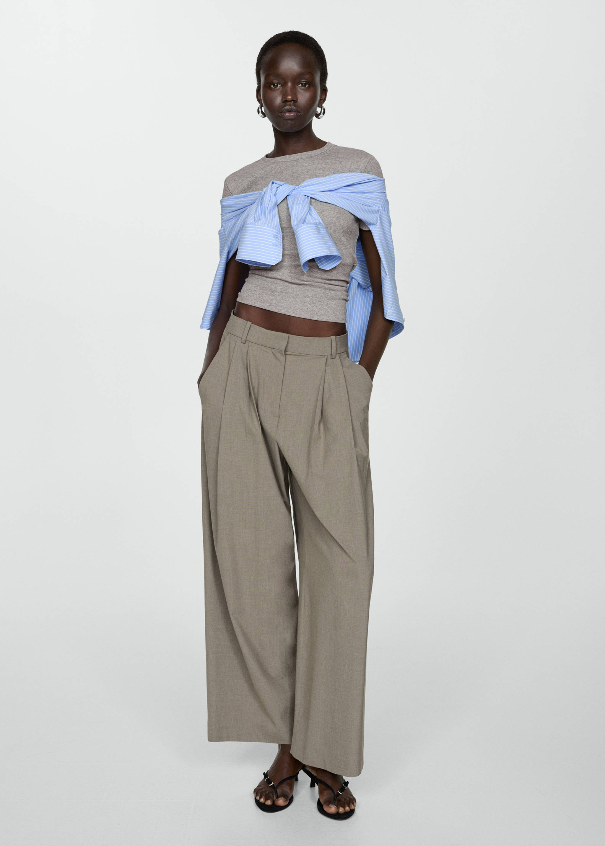 Knitted short-sleeve t-shirt - General plane