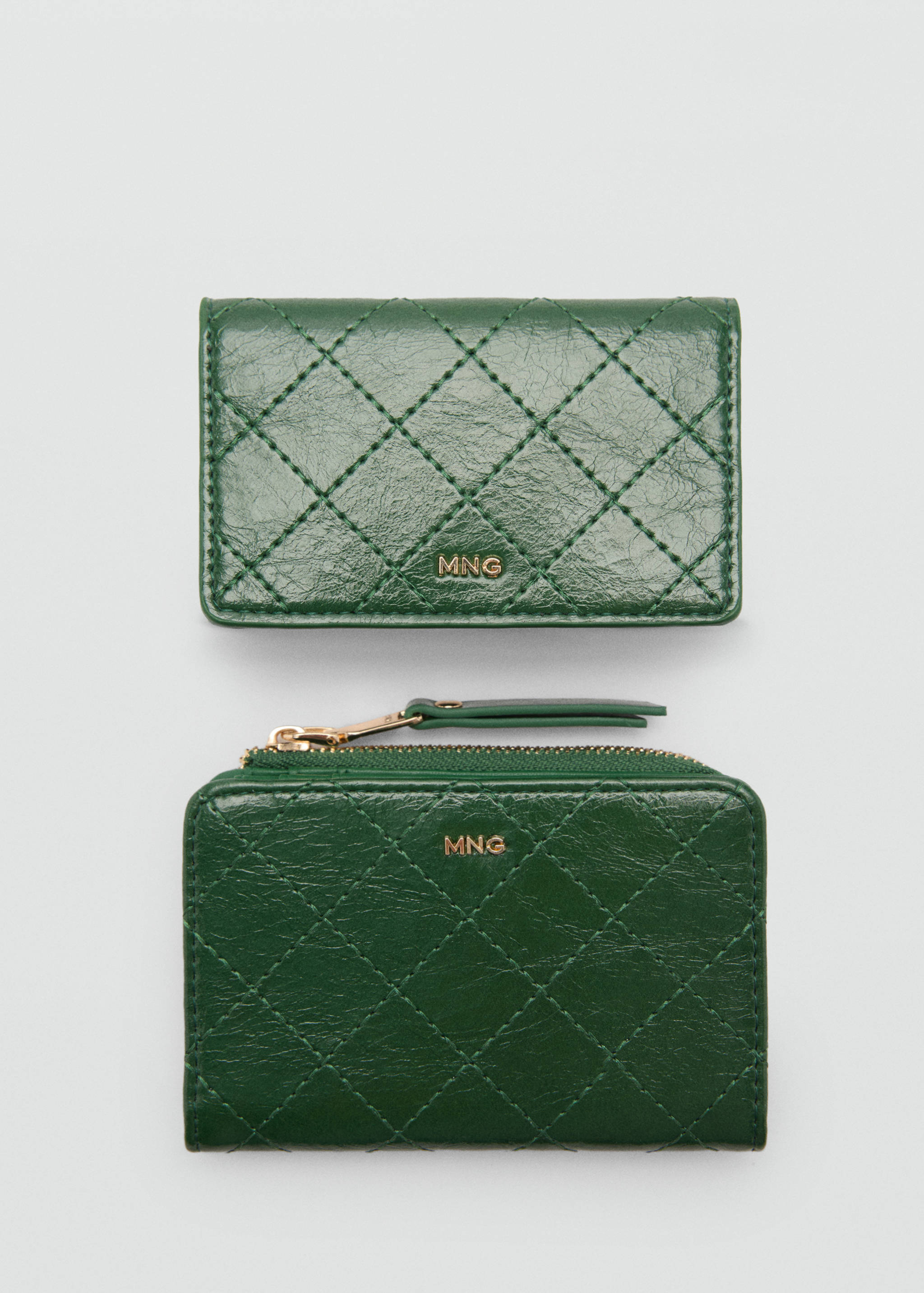 Wallet with decorative stitching - Details of the article 3