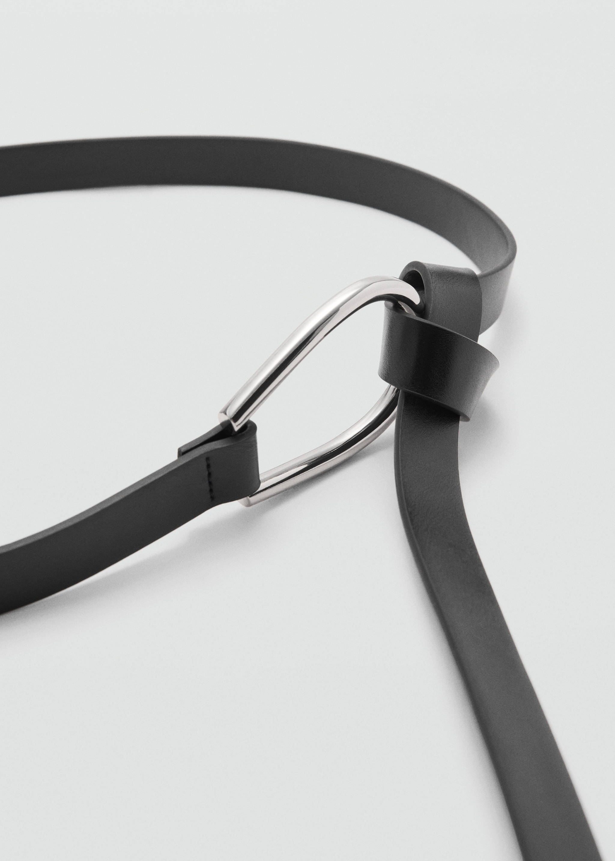 Cinturón hebilla ovalada - Plano medio