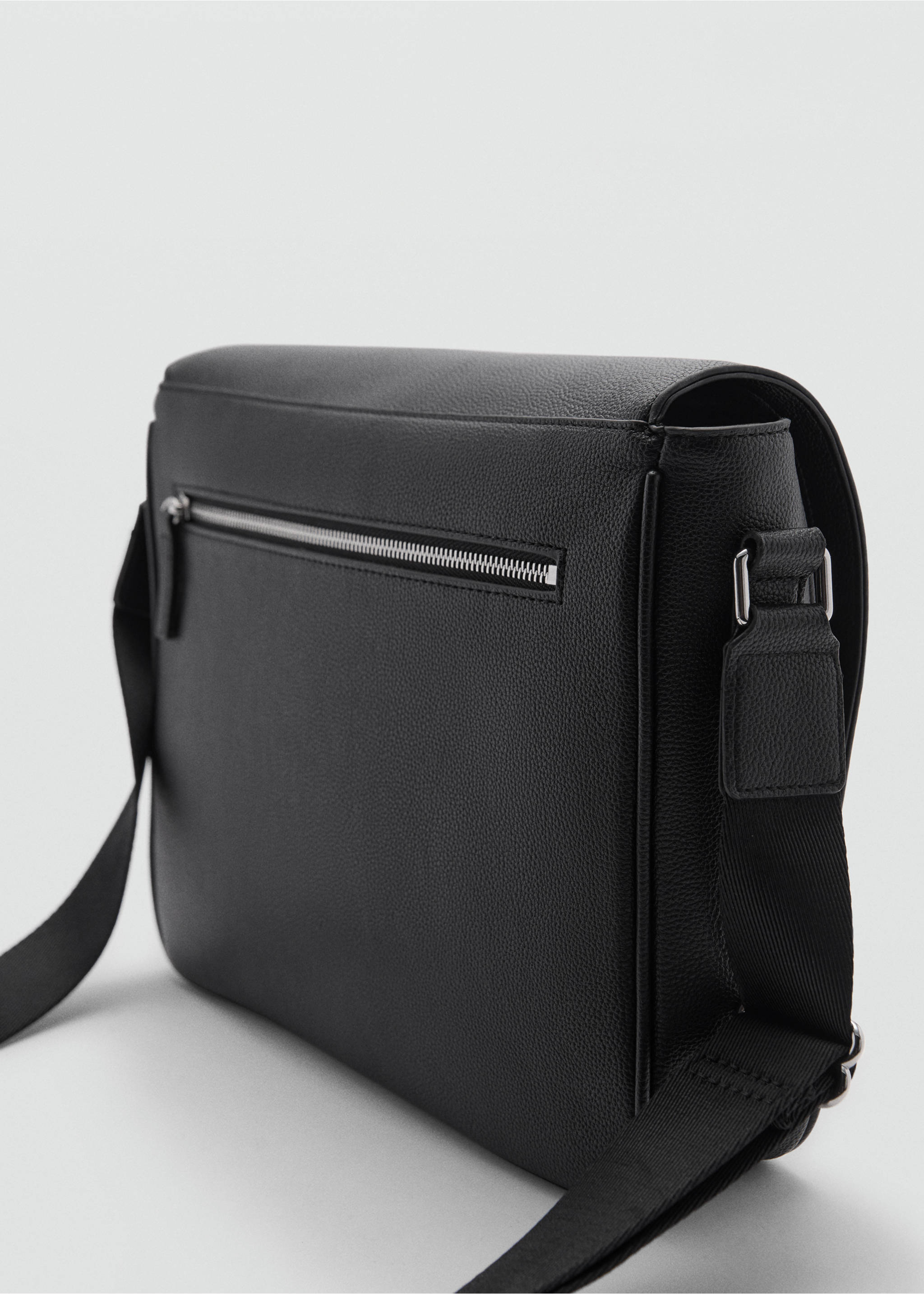 Bandolera efecto piel abatanada - Plano medio, Negro. Ref: 77022546-00.