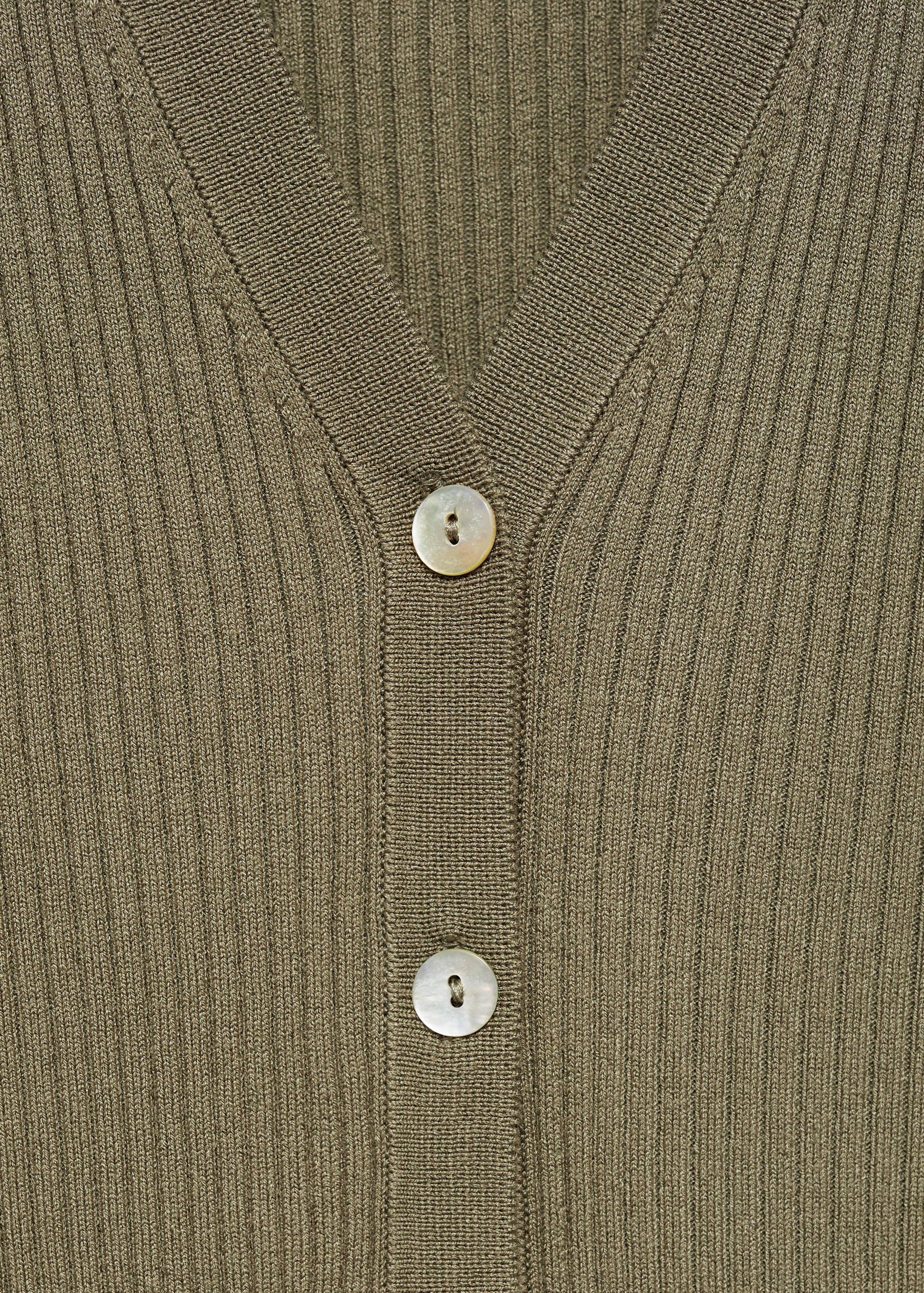 Buttoned knit top - Details of the article 8