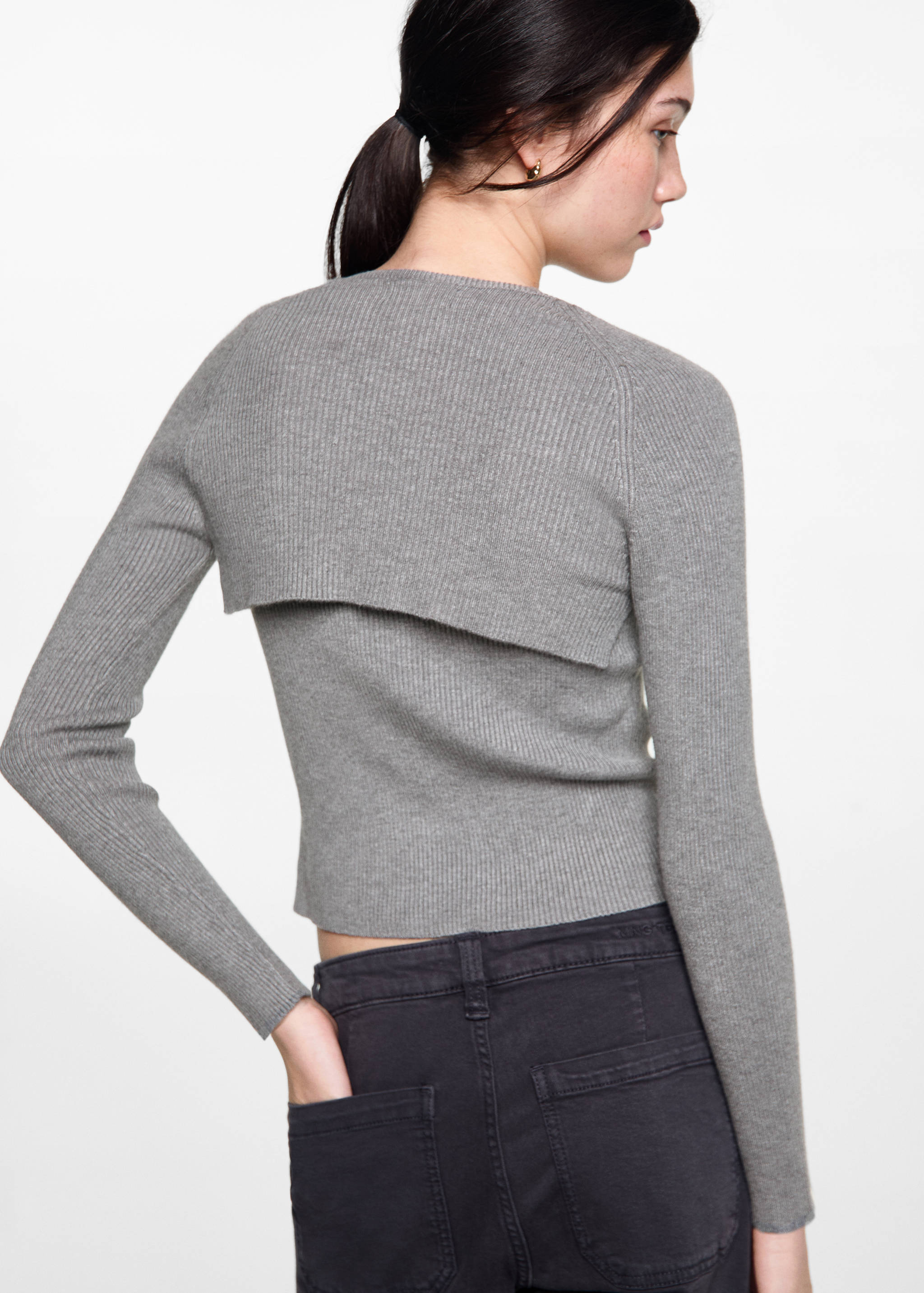 Ribbed sweater with sleeves - Reverse of the article