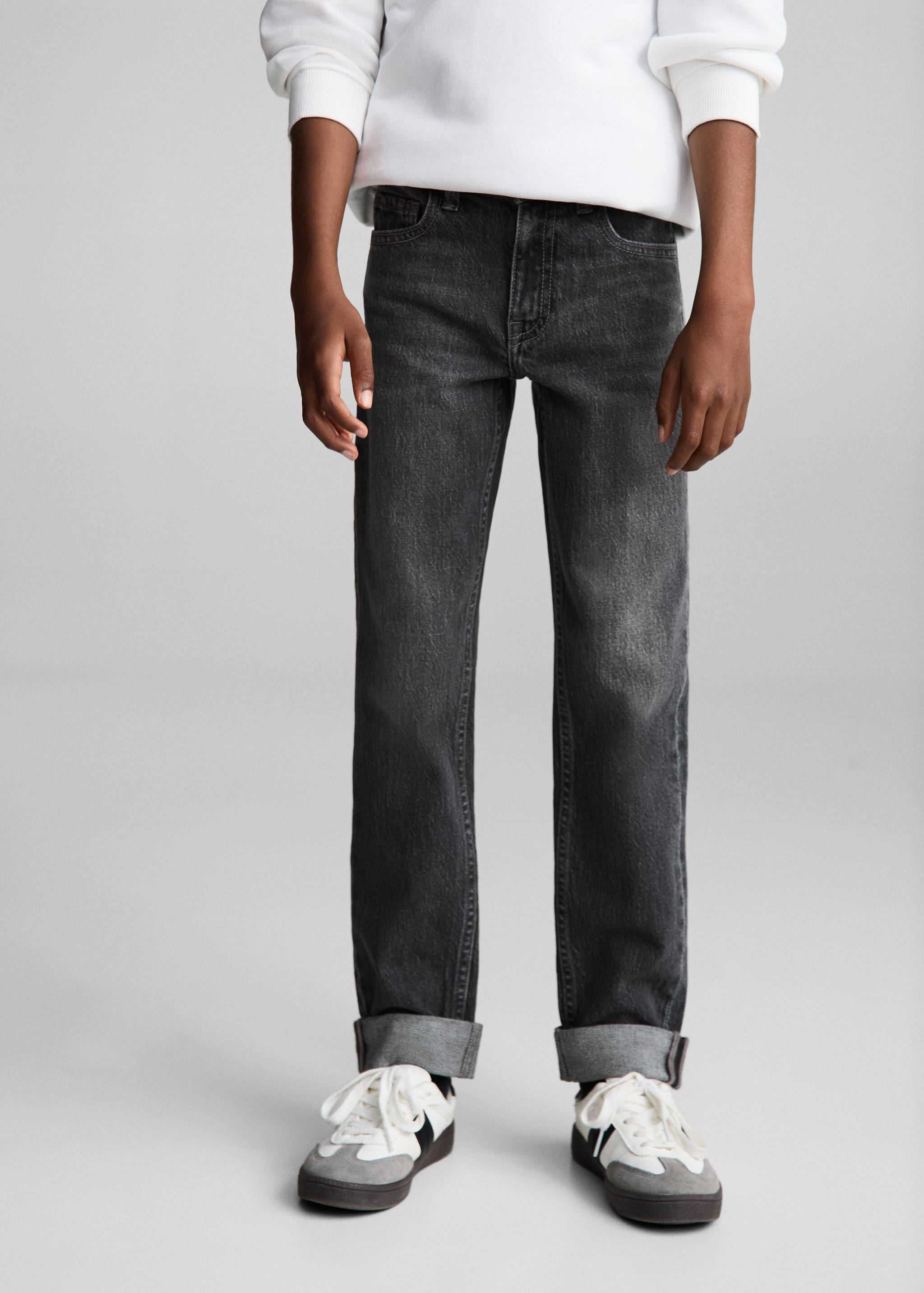 Jean droit bas à revers - Plan moyen