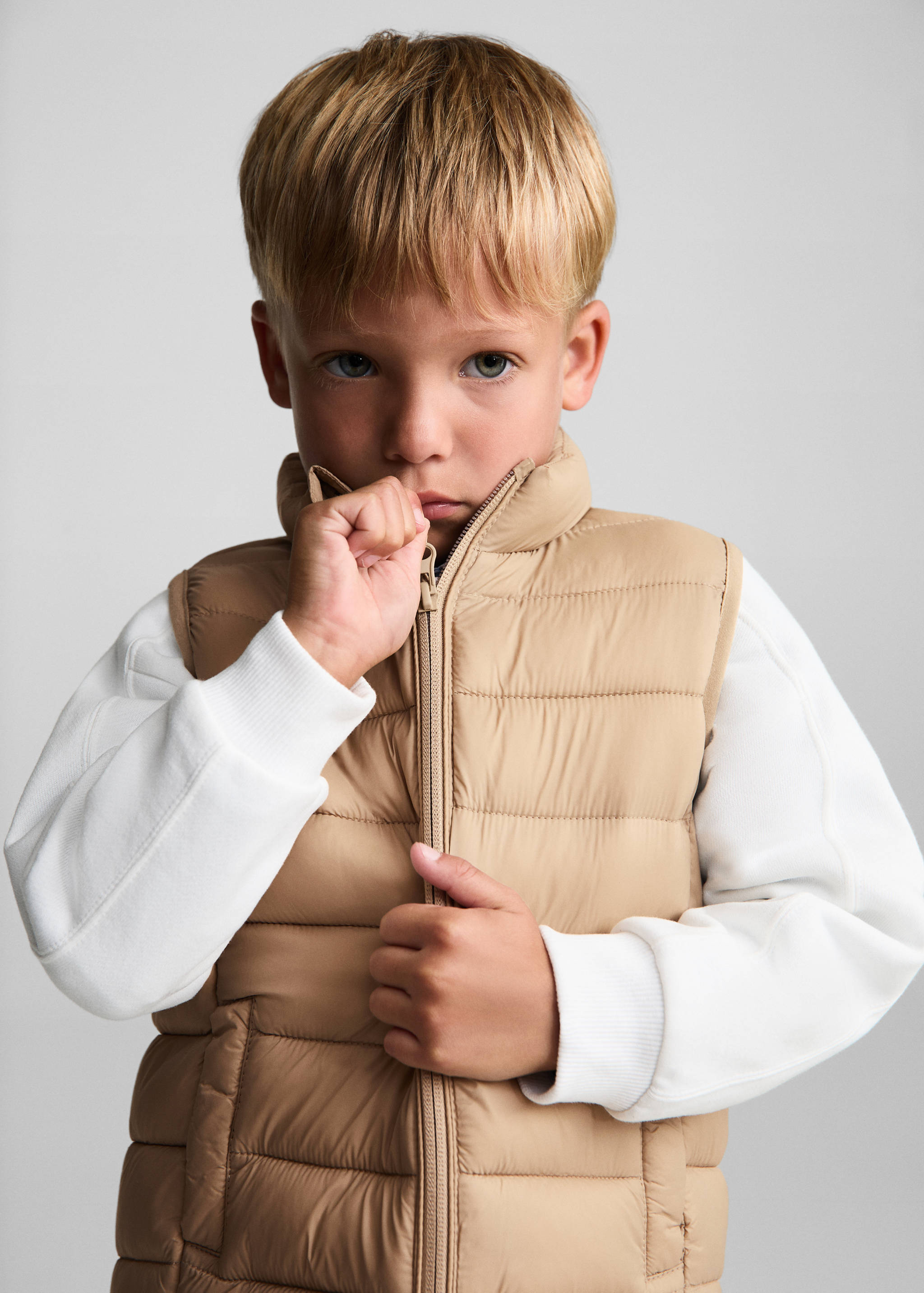 Quilted gilet - Details of the article 1
