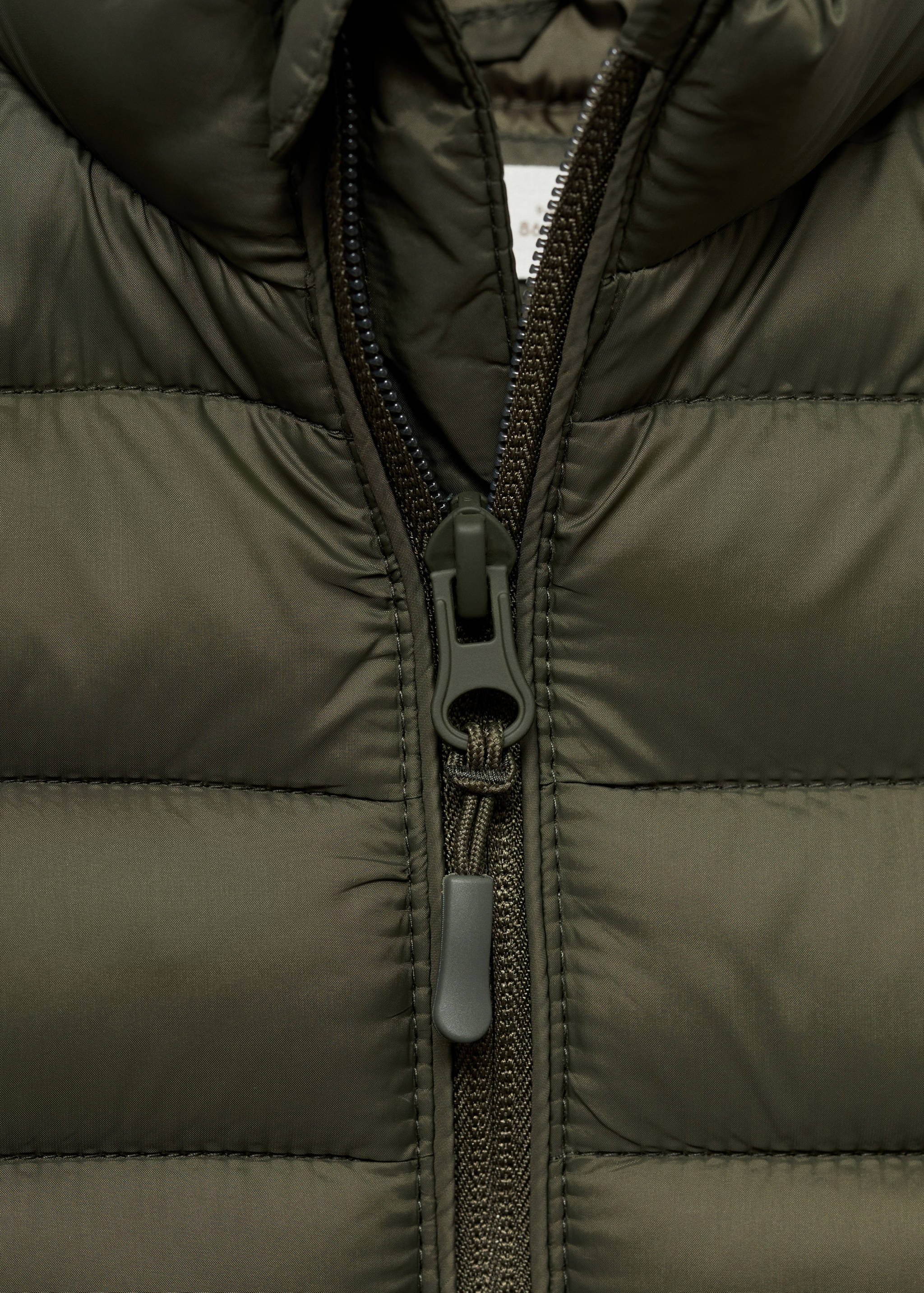 Quilted gilet - Details of the article 8