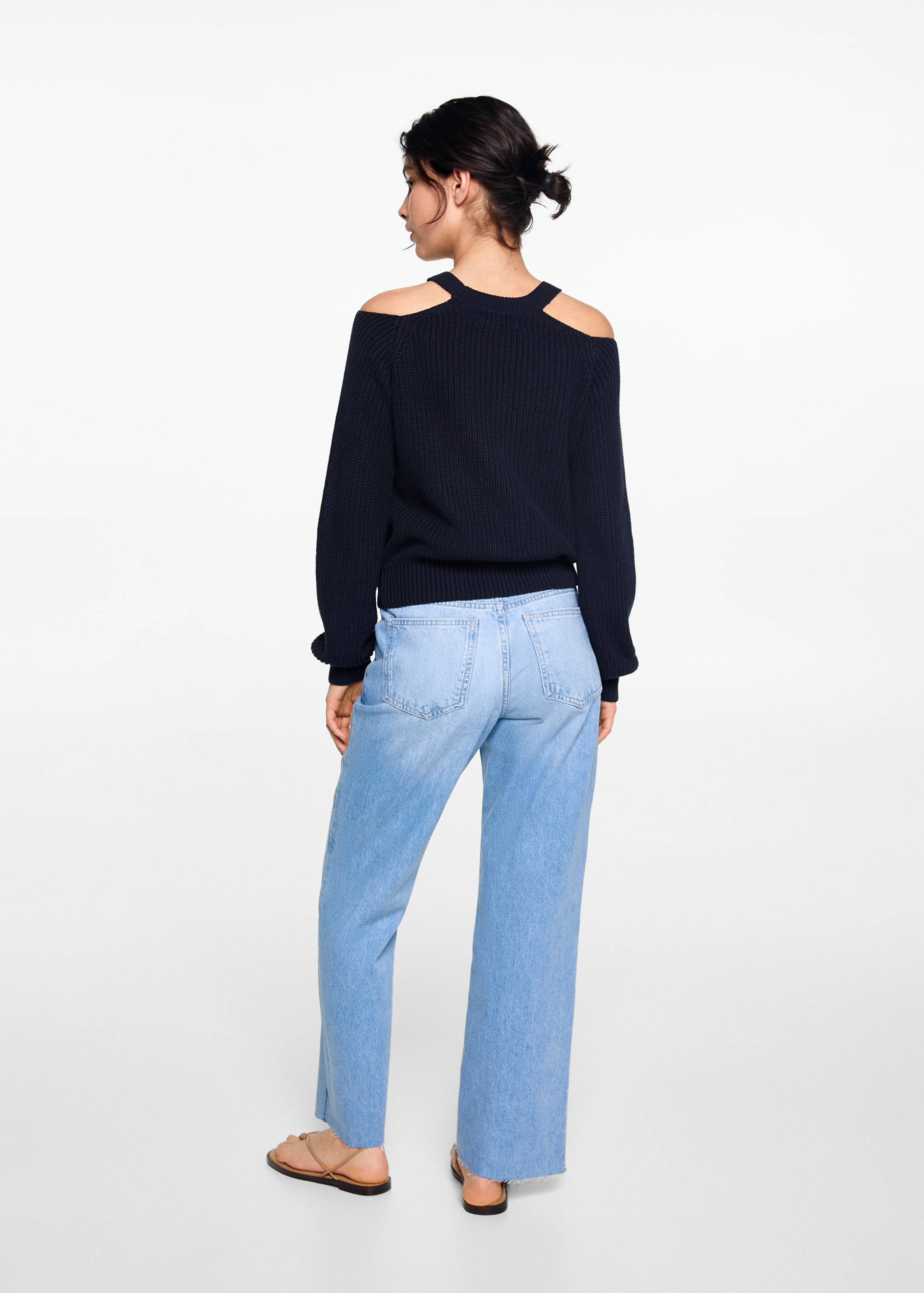 Sweater with shoulder opening - Reverse of the article