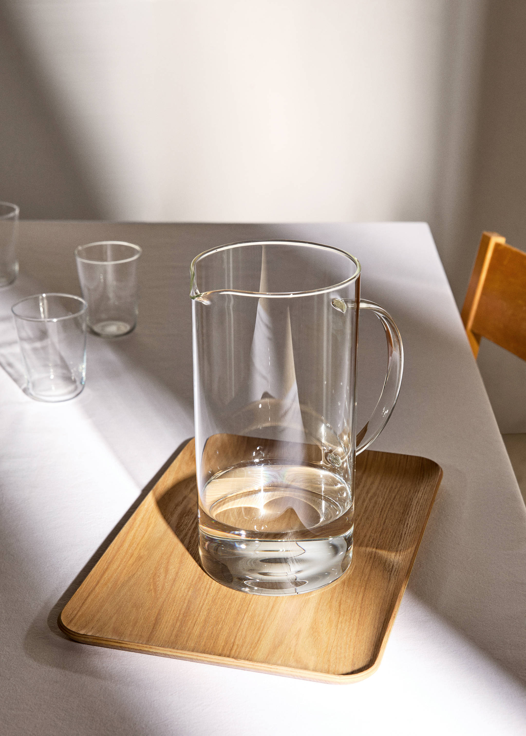 Large borosilicate jug with design and handle - General plane