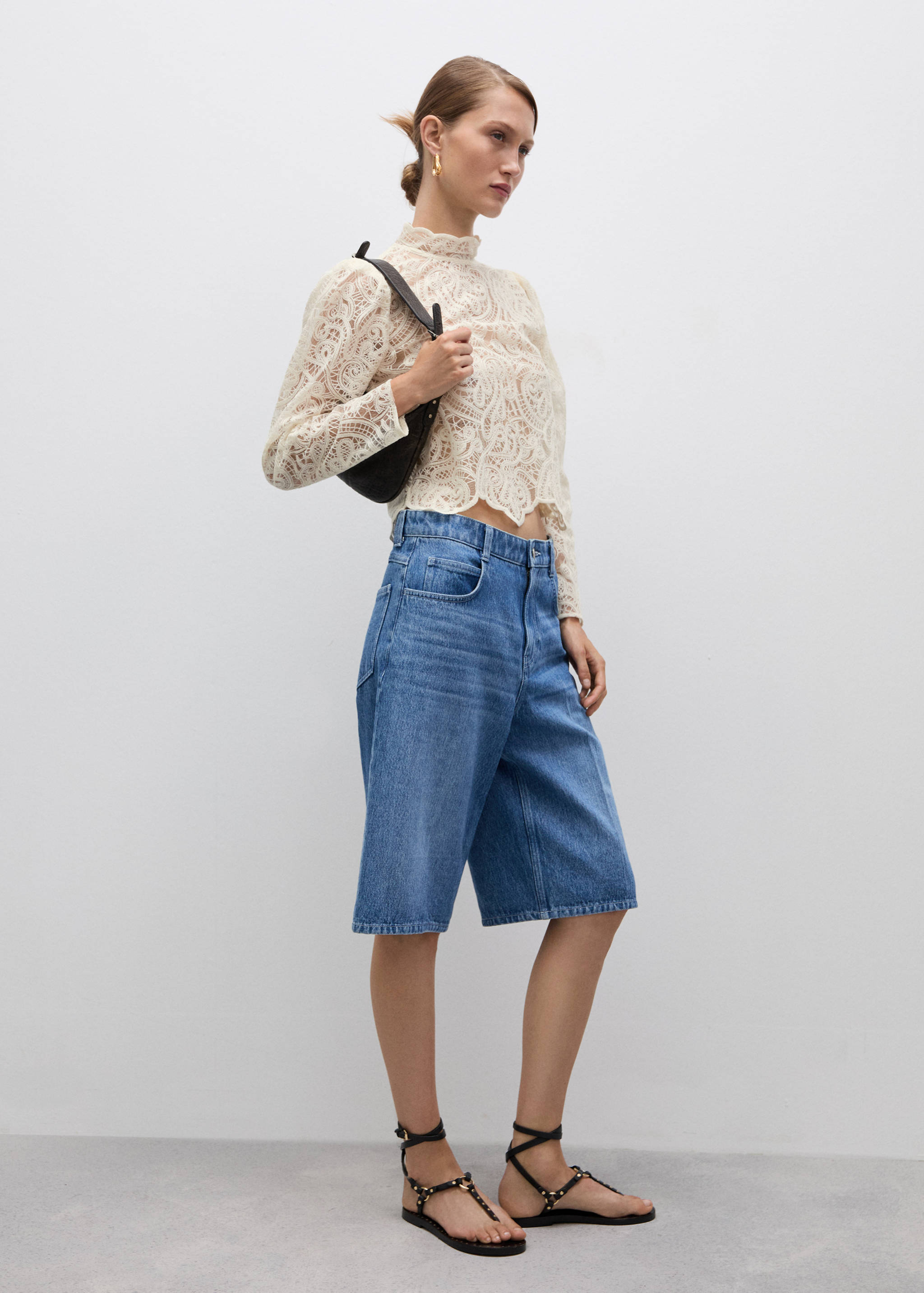 High-neck cotton lace blouse - General plane