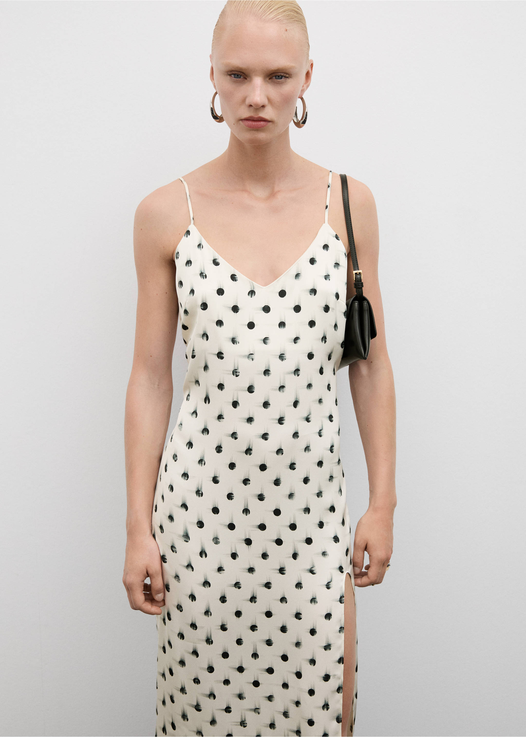 Robe imprimée ouvertures - Plan moyen, Écru. Ref: 77024029-00.