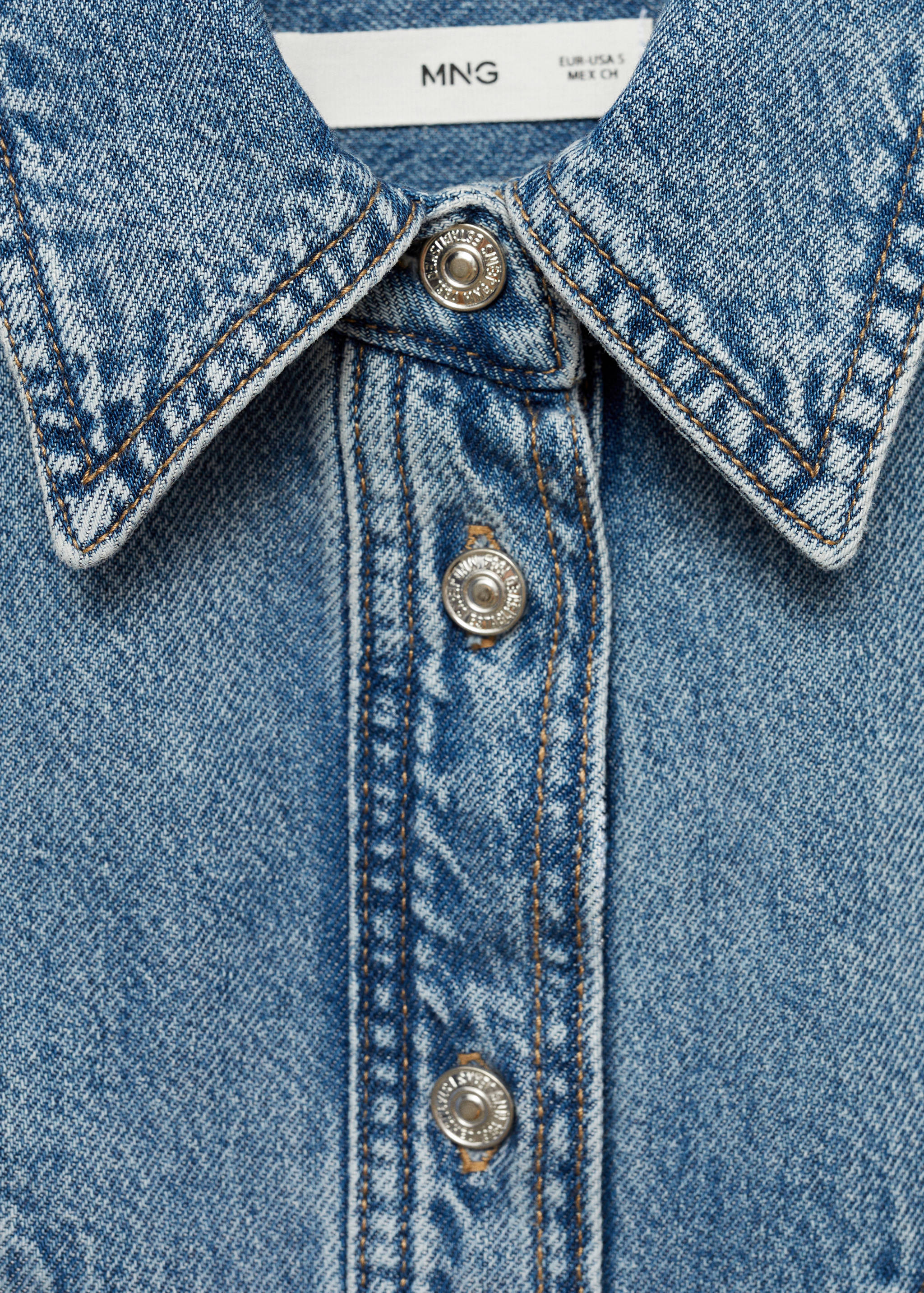 Denim shirt with seams - Details of the article 0