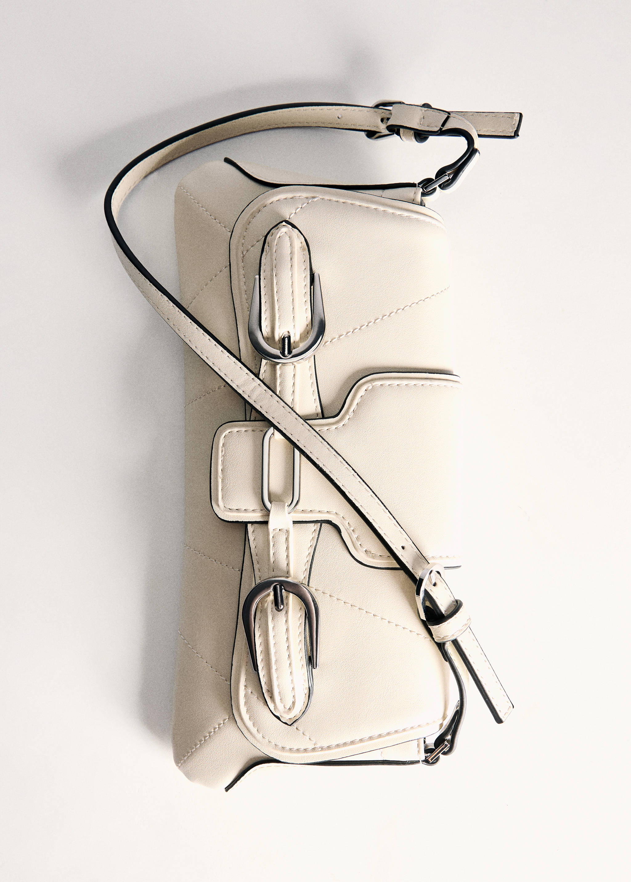 Schultertasche mit Schnallendetail - Detail des Artikels 5