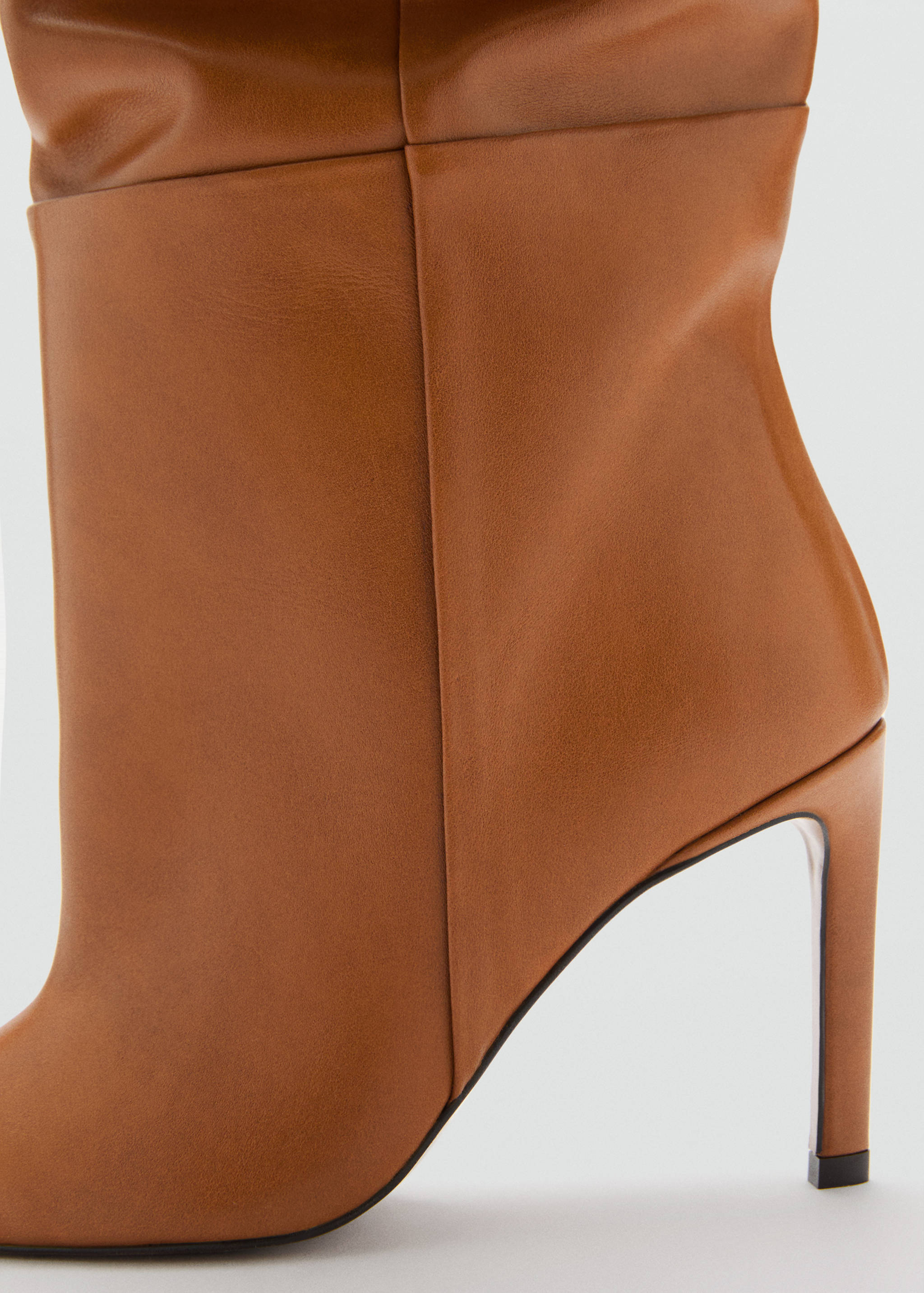 Knee-high leather boots with ruched detail - Details of the article 1