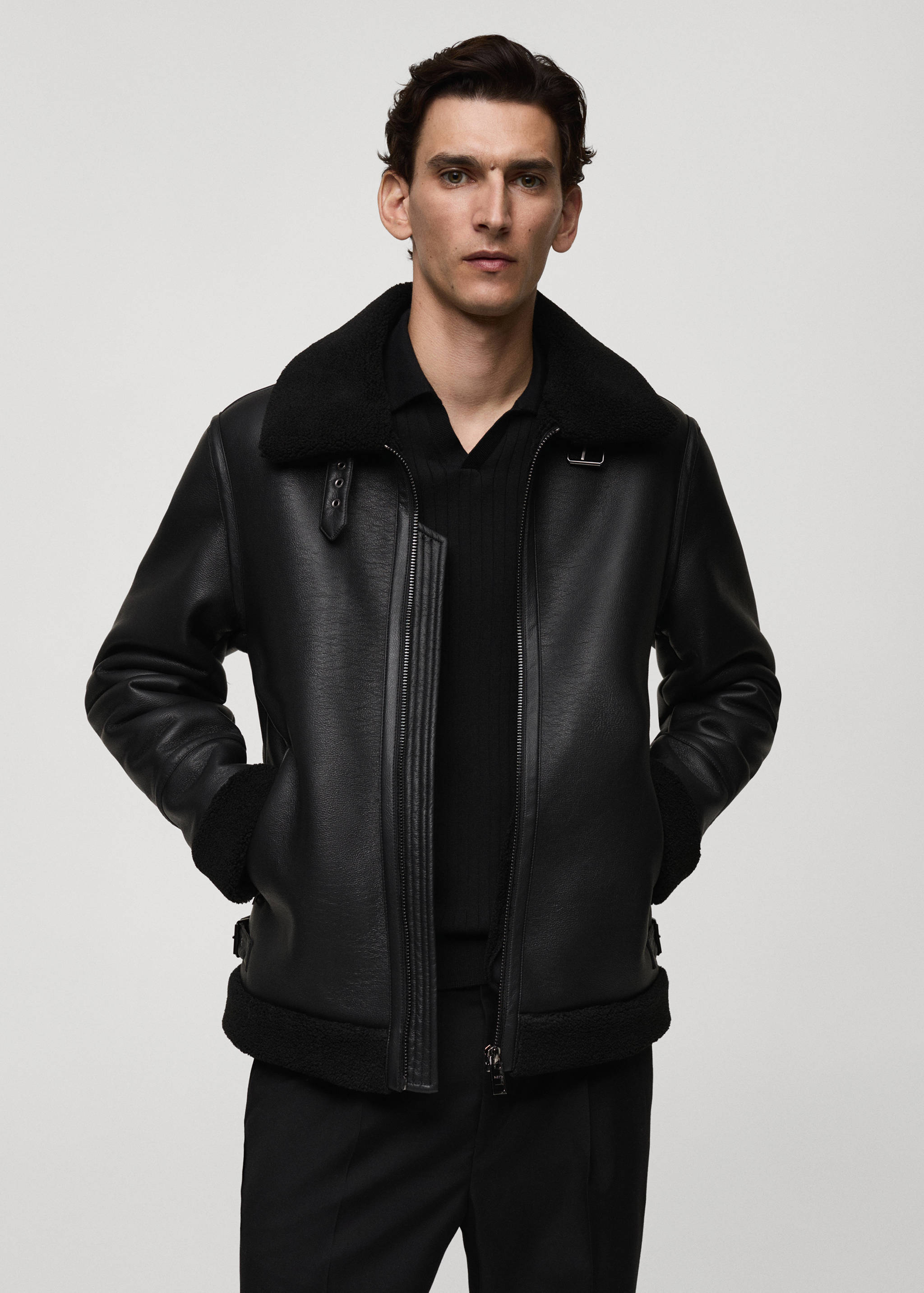 Blouson double face imitation mouton retourné - Plan moyen